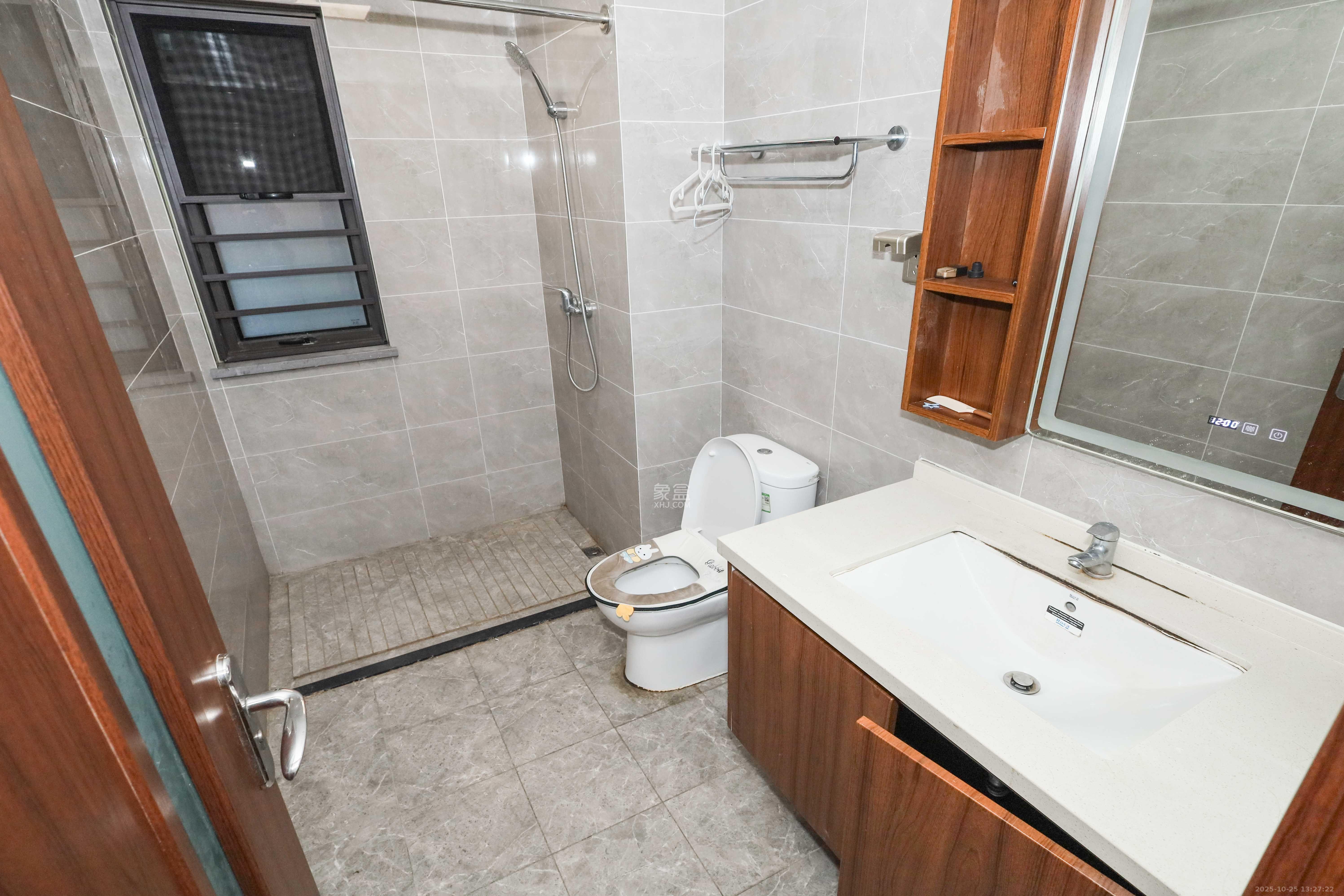 中梁云麓传奇  3室2厅2卫    2480.0元/月室内图