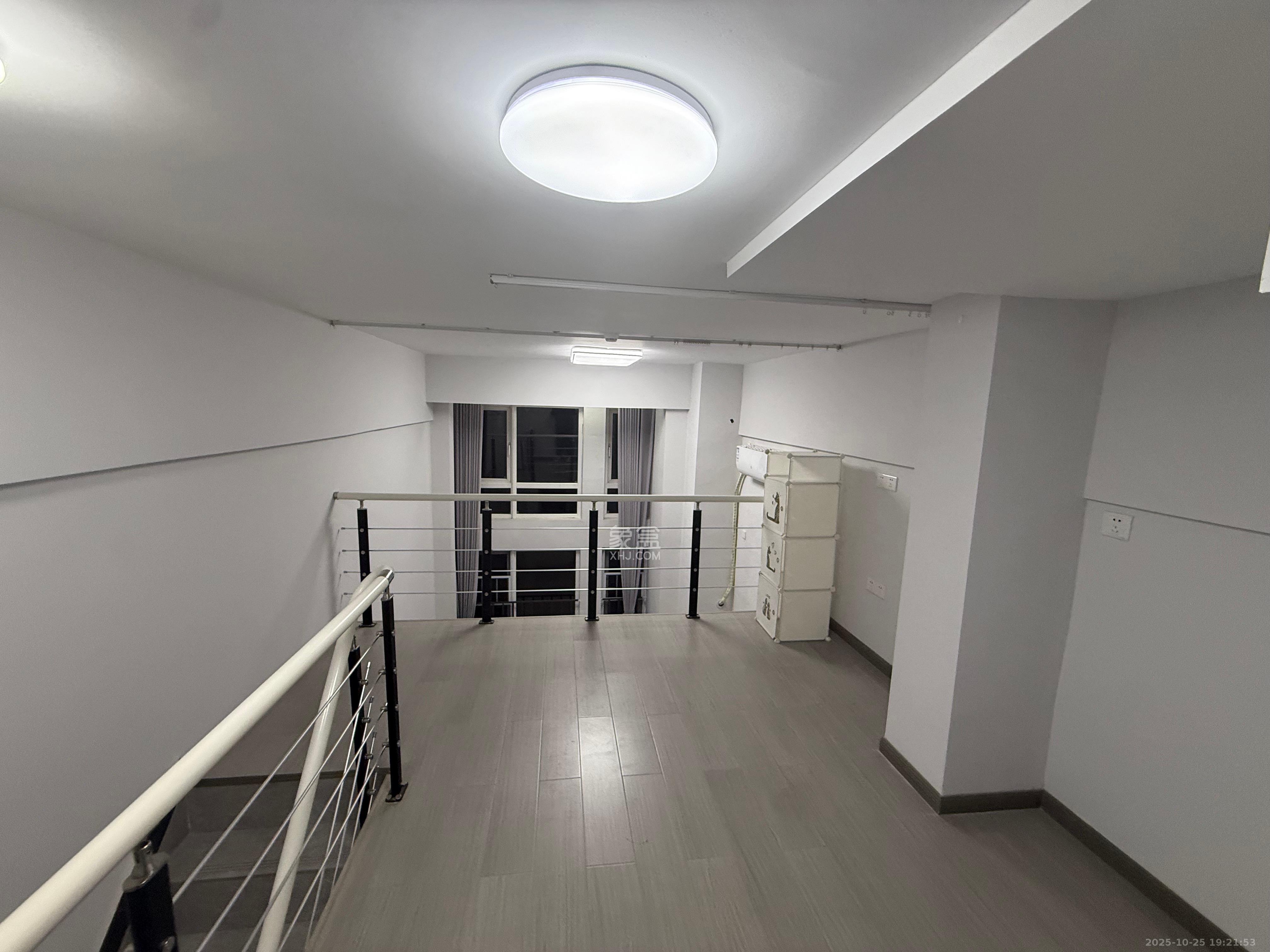 金地铂悦  1室0厅0卫    1300.0元/月室内图