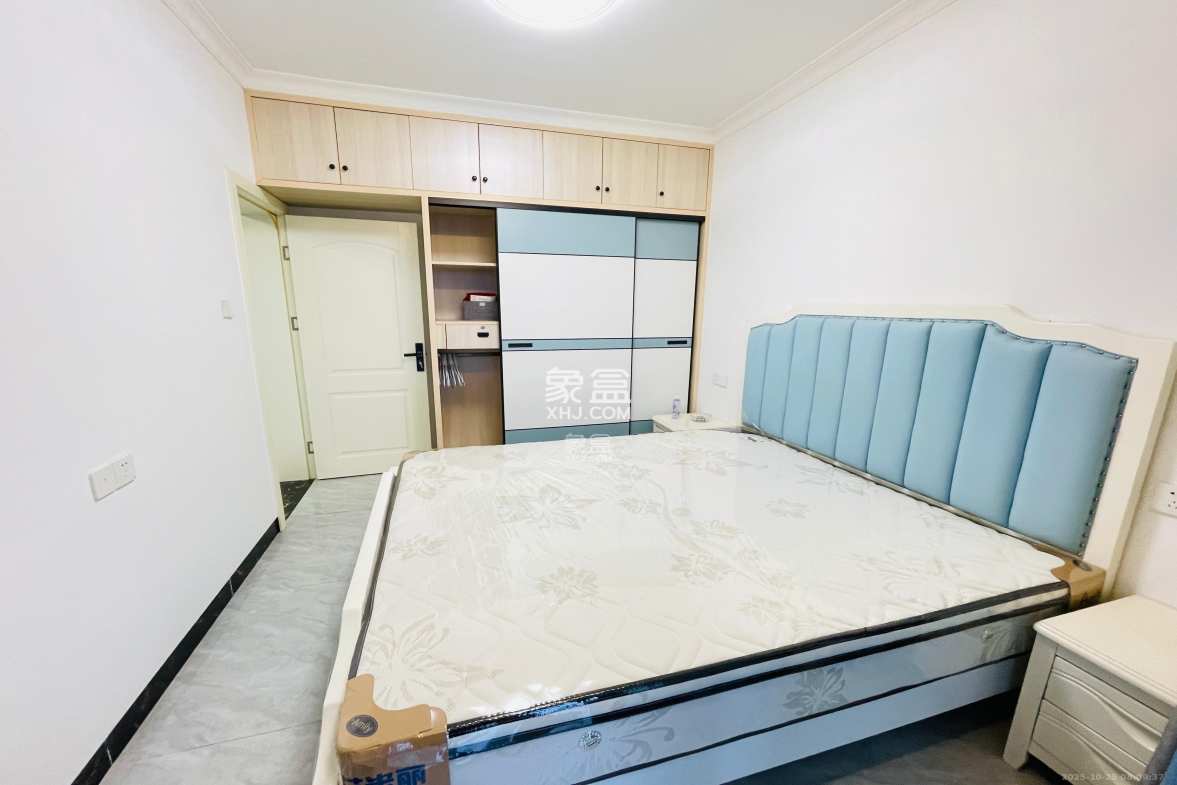 吉泰园安置小区 2室2厅1卫 2600.0元/月 吉泰园安置小区 2室2厅1卫 2600.0元/月室内图