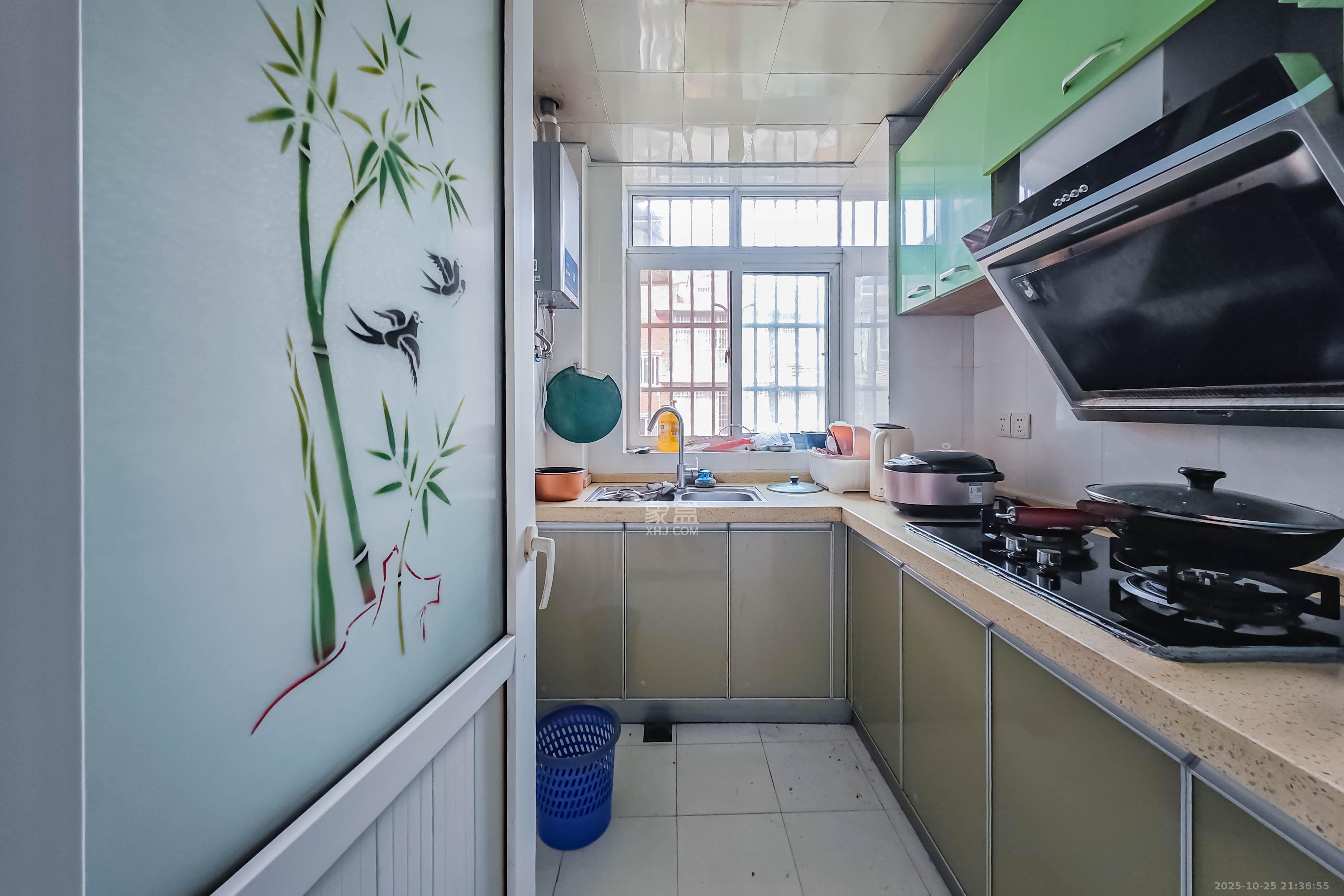 紫薇苑  2室2厅1卫    58.0万厨房