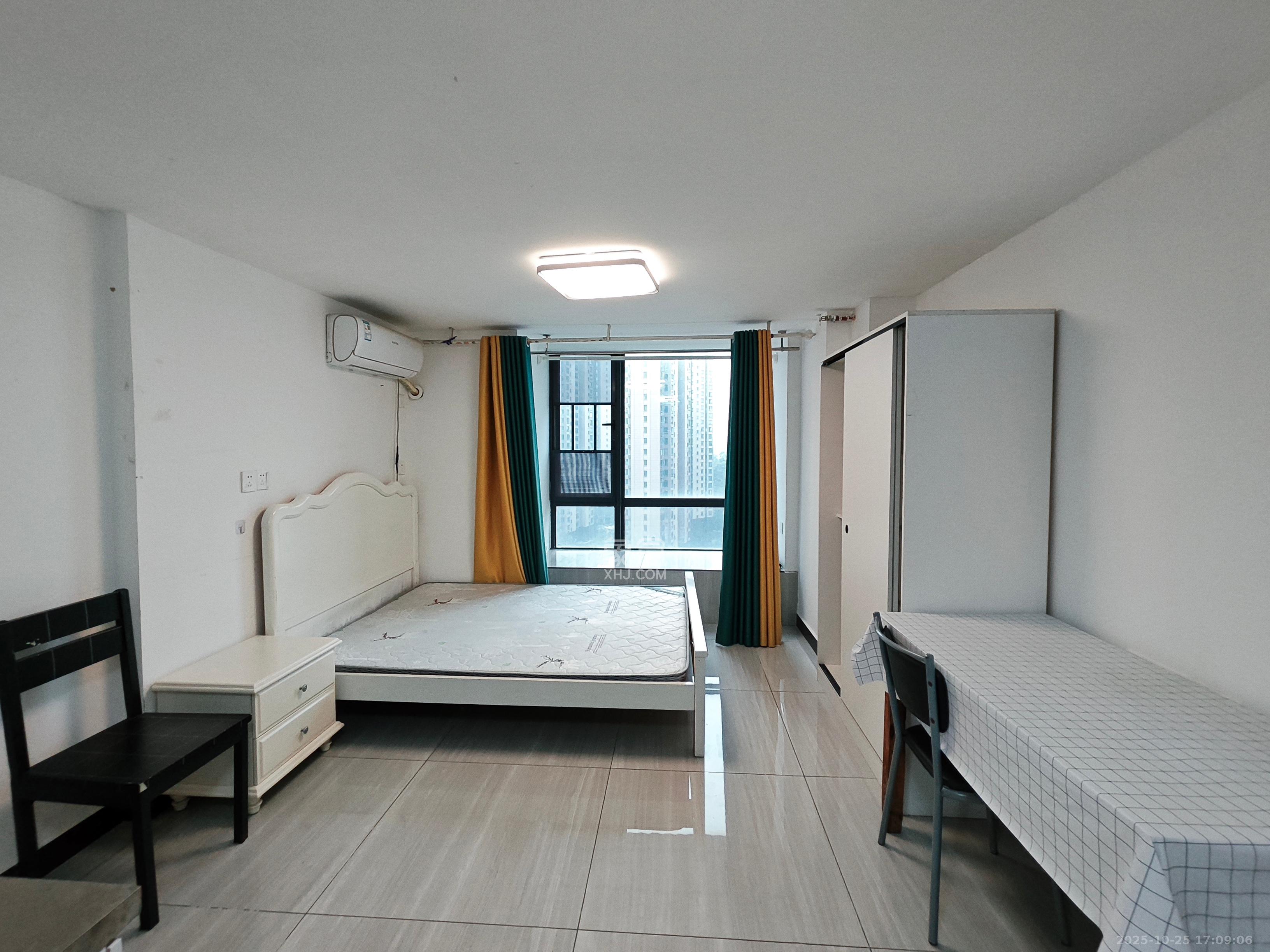 天麓轻奢国际  1室0厅1卫    1050.0元/月 天麓轻奢国际  1室0厅1卫    1050.0元/月室内图