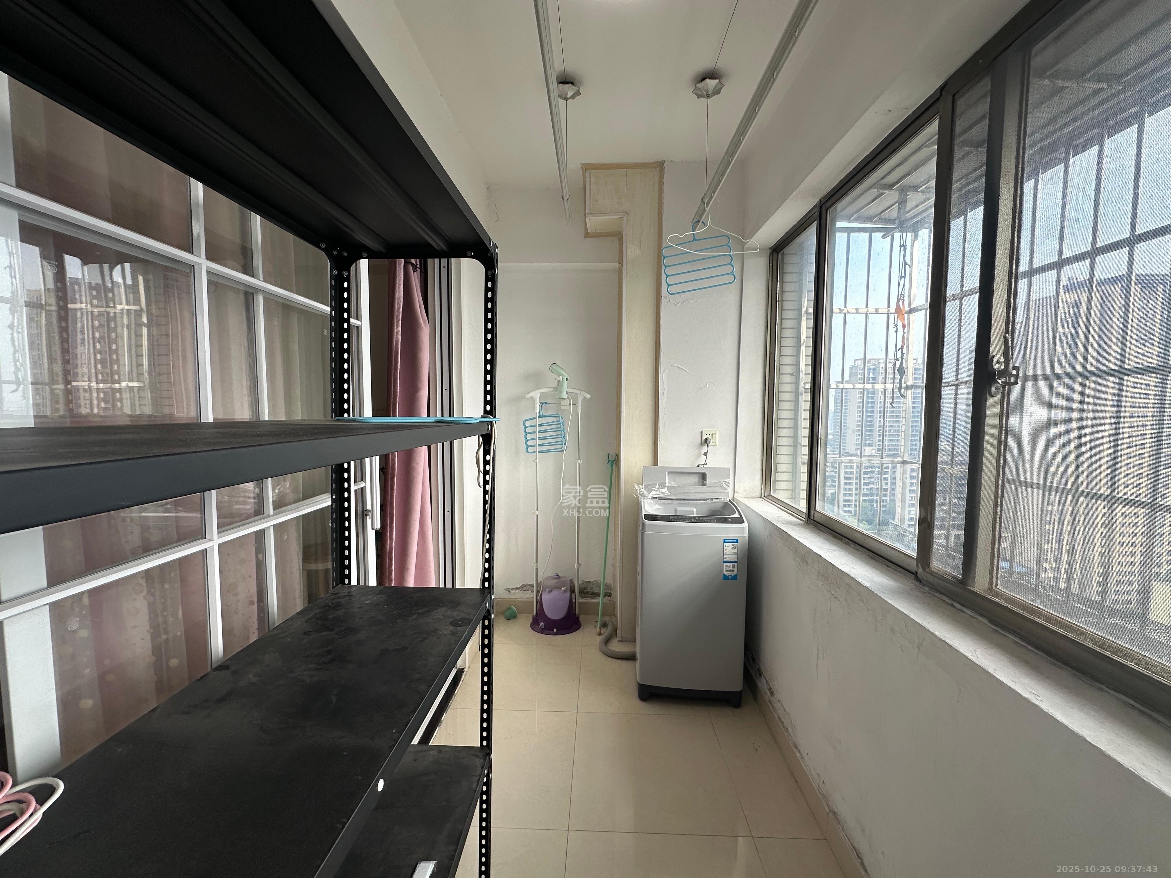 香颂国际  2室1厅1卫    1800.0元/月 香颂国际  2室1厅1卫    1800.0元/月室内图