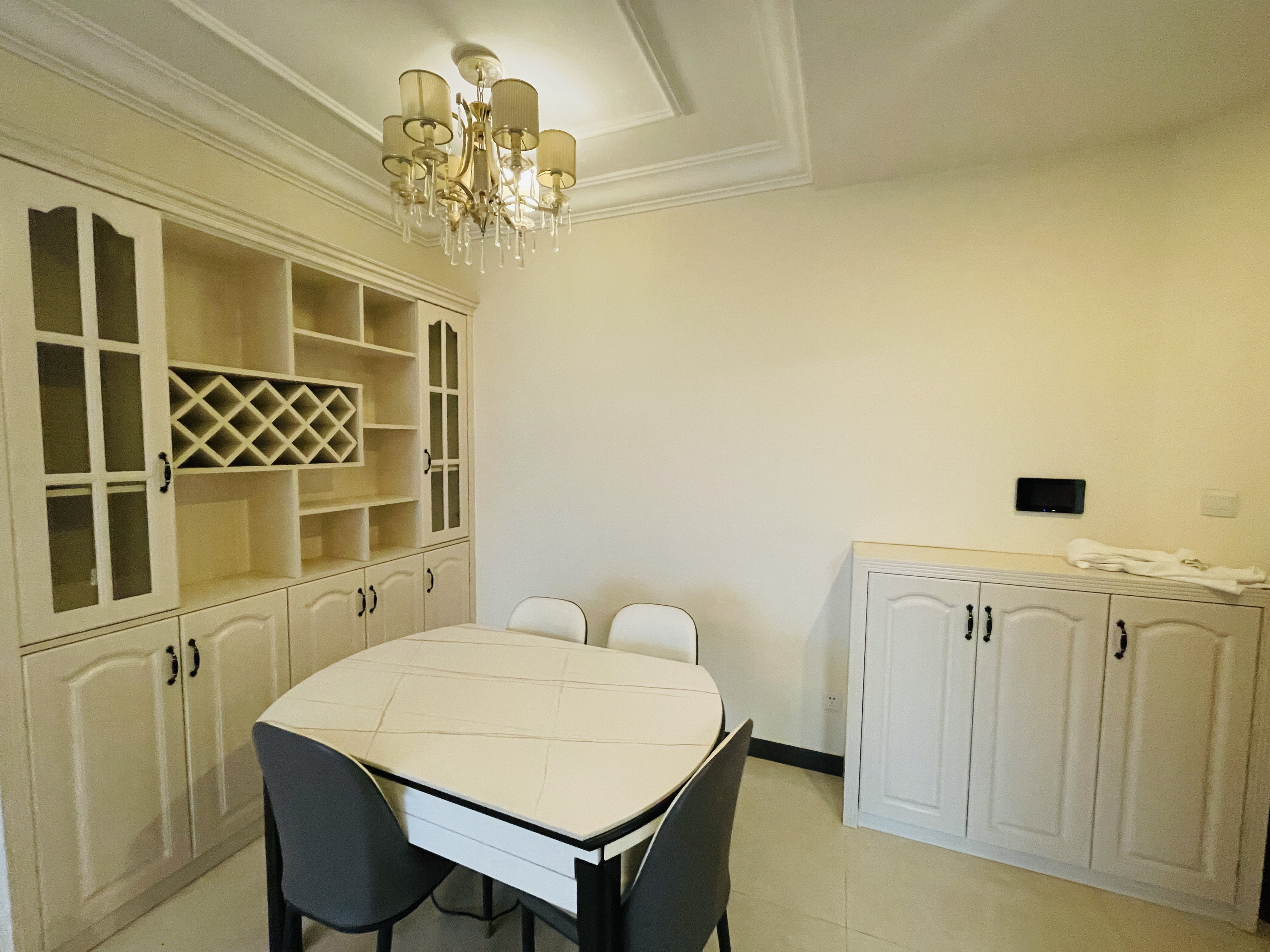 恒大绿洲 2室2厅1卫 1800.0元/月 恒大绿洲 2室2厅1卫 1800.0元/月室内图