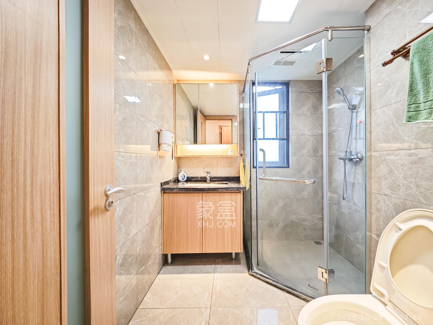 新城和樾(新城和樾公馆) 4室2厅2卫 125.0万 新城和樾(新城和樾公馆) 4室2厅2卫 125.0万卫生间