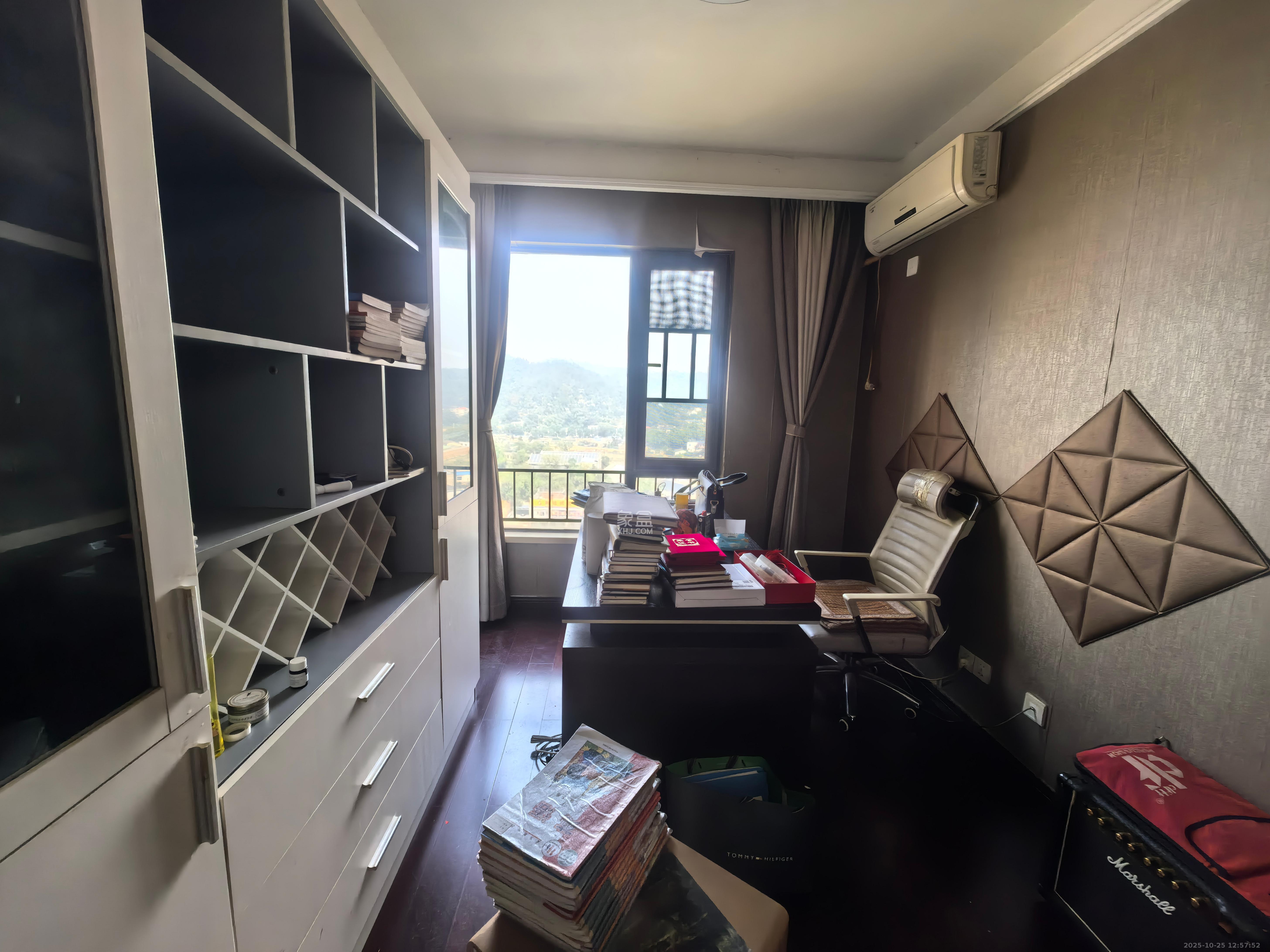 中海国际二期  4室2厅2卫    3000.0元/月 中海国际二期  4室2厅2卫    3000.0元/月室内图