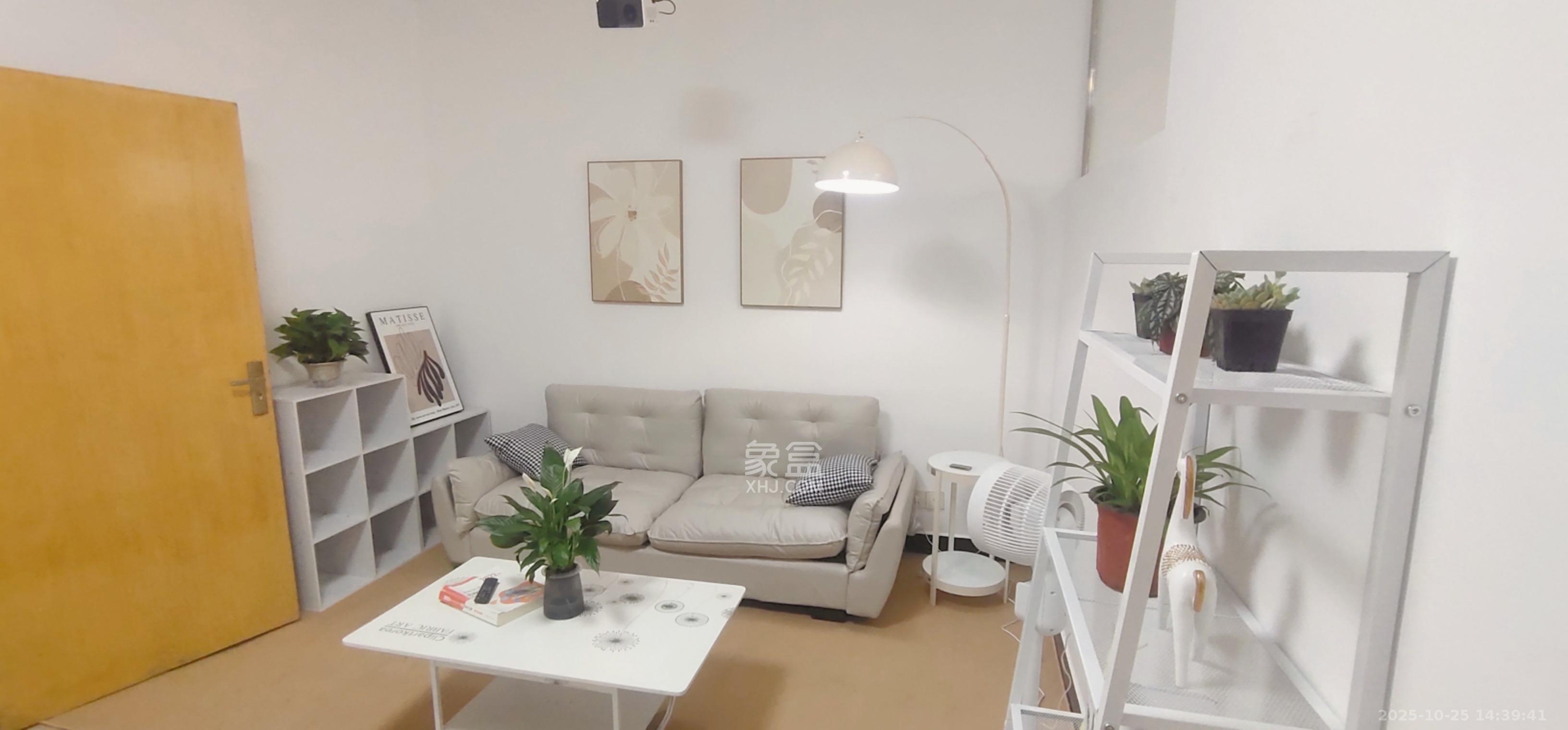 上河国际F座  1室1厅1卫    1800.0元/月 上河国际F座  1室1厅1卫    1800.0元/月室内图