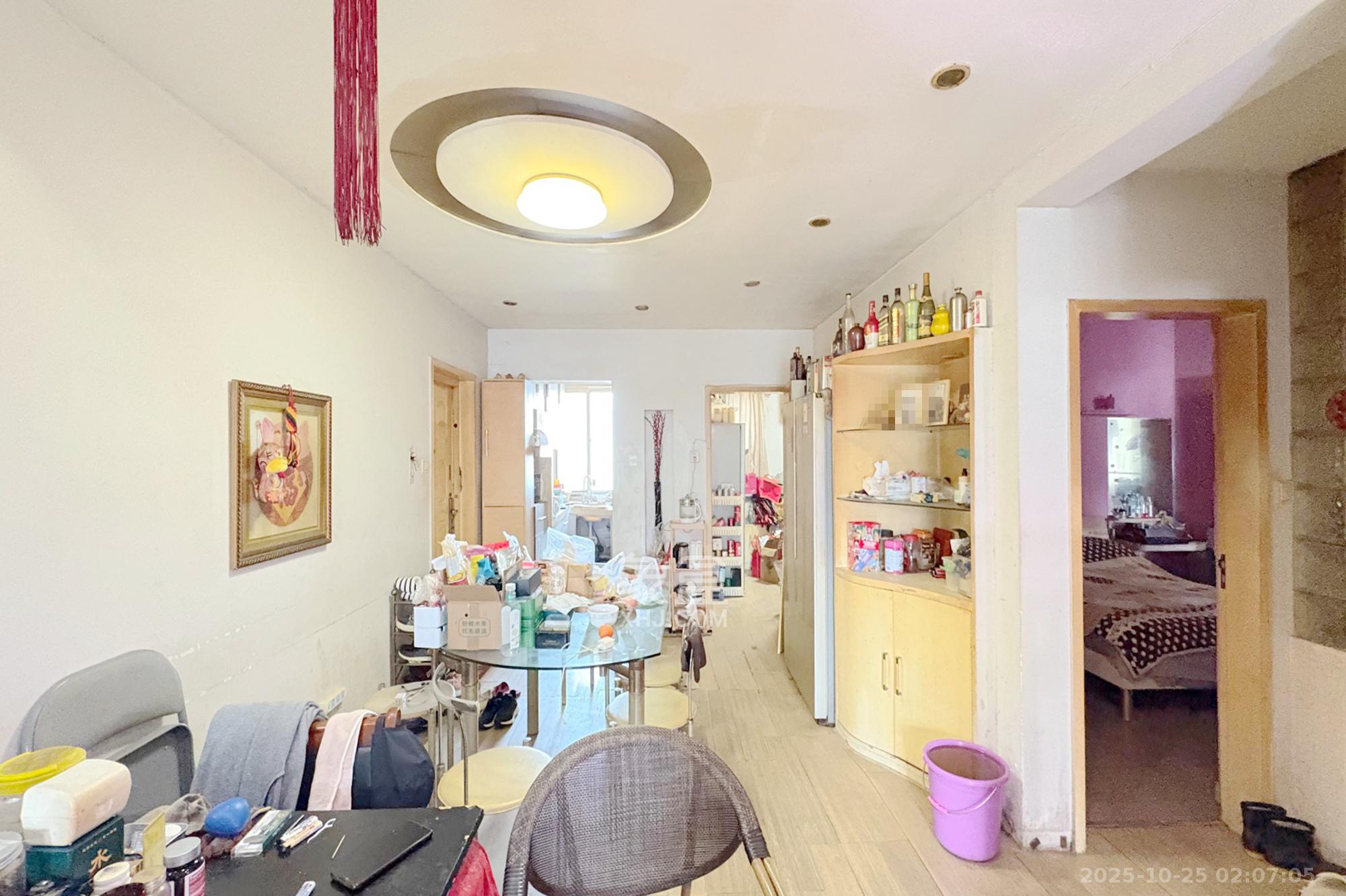 滨湖嘉园（湖滨小区）  3室2厅2卫    92.0万客厅