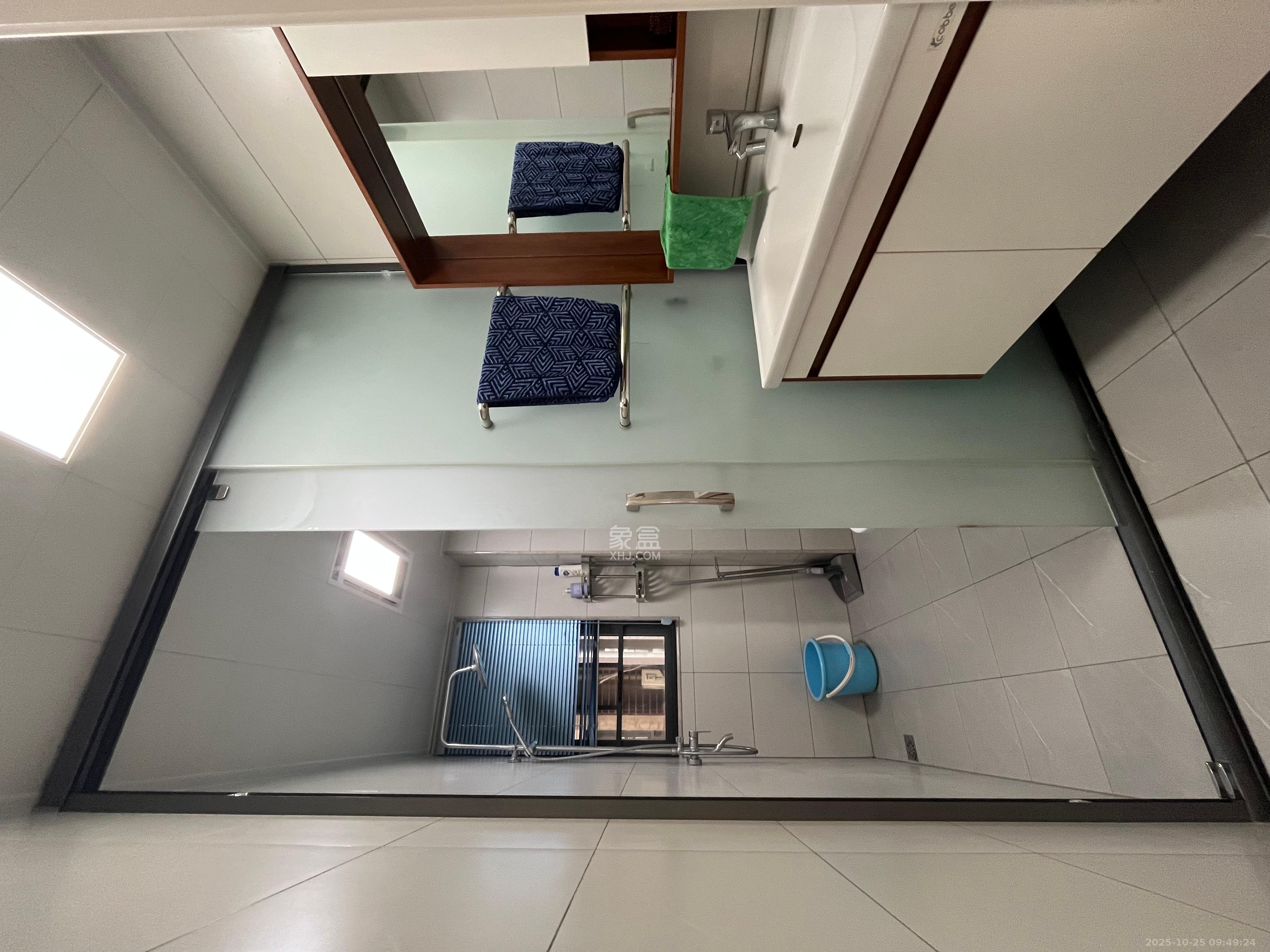 藏珑湖上国际花园 3室2厅1卫 3500.0元/月 藏珑湖上国际花园 3室2厅1卫 3500.0元/月室内图