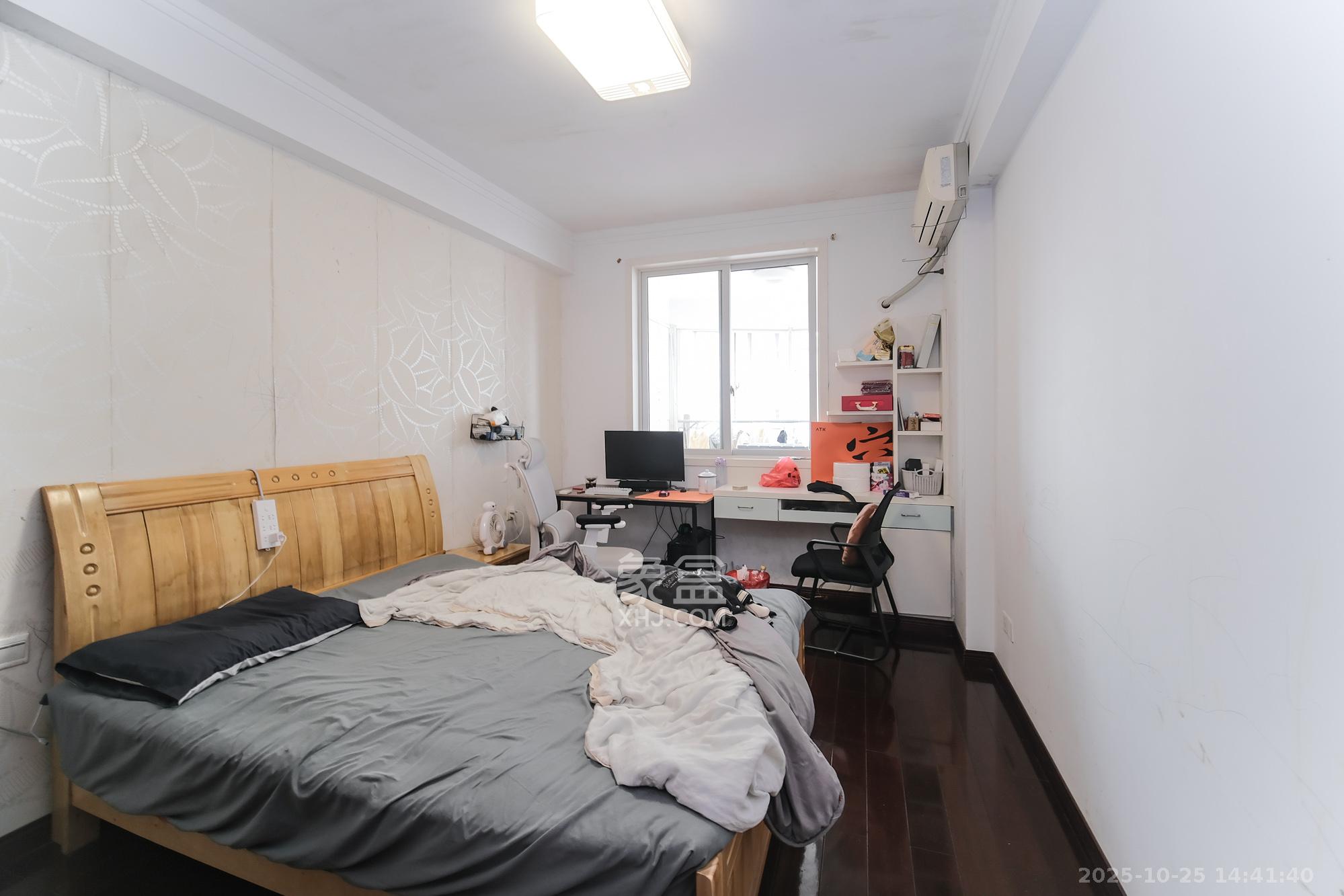 红树湾  3室2厅2卫    62.0万 红树湾  3室2厅2卫    62.0万卧室