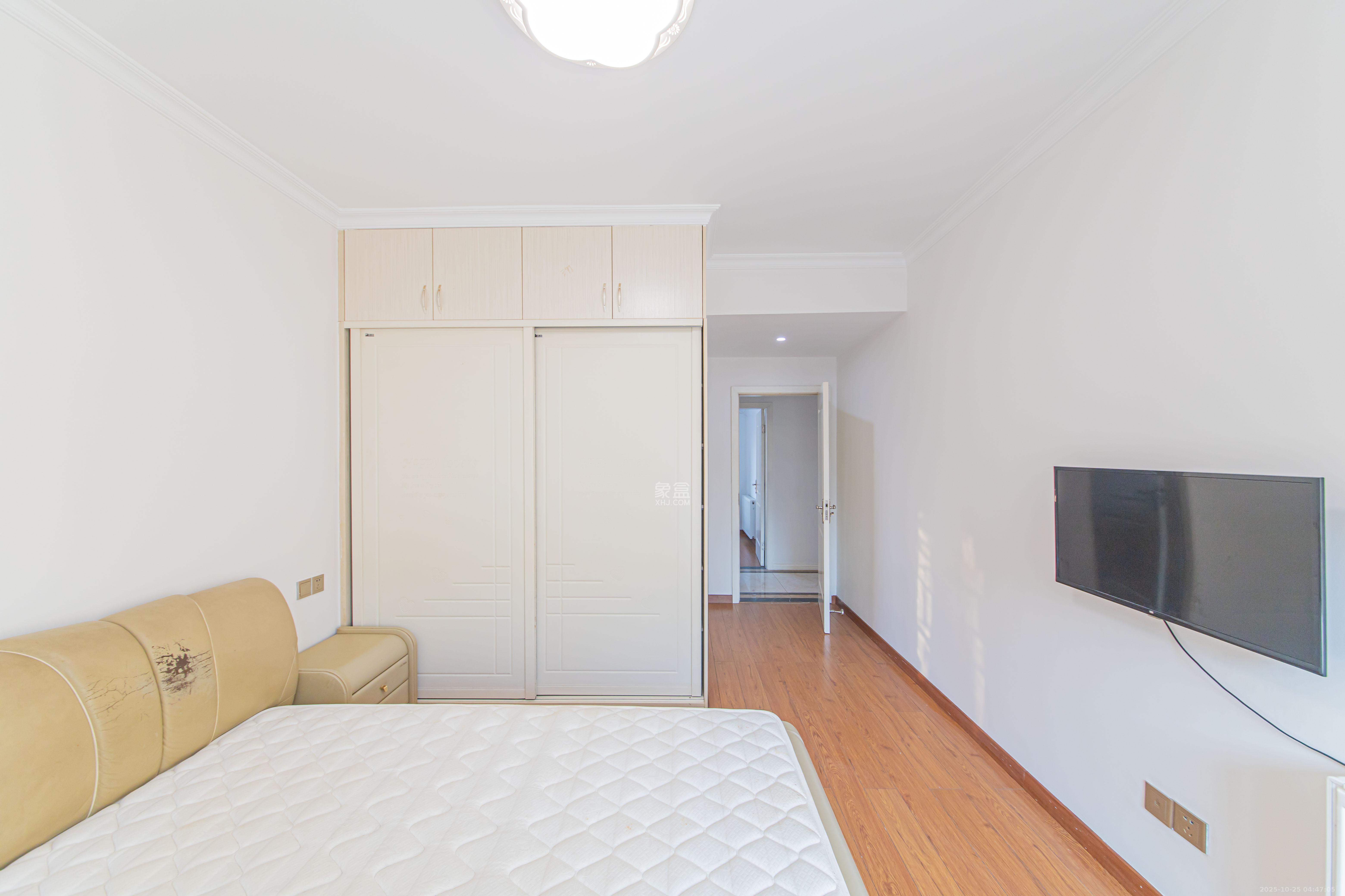 中建芙蓉嘉苑  4室2厅2卫    116.8万卧室