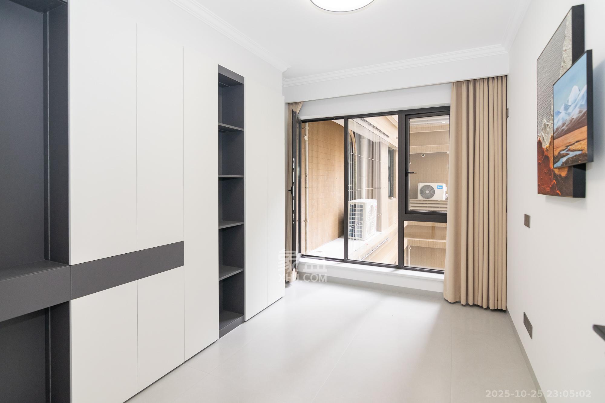 润和长郡(润和紫郡二三期) 5室2厅2卫 137.0万 润和长郡(润和紫郡二三期) 5室2厅2卫 137.0万卧室