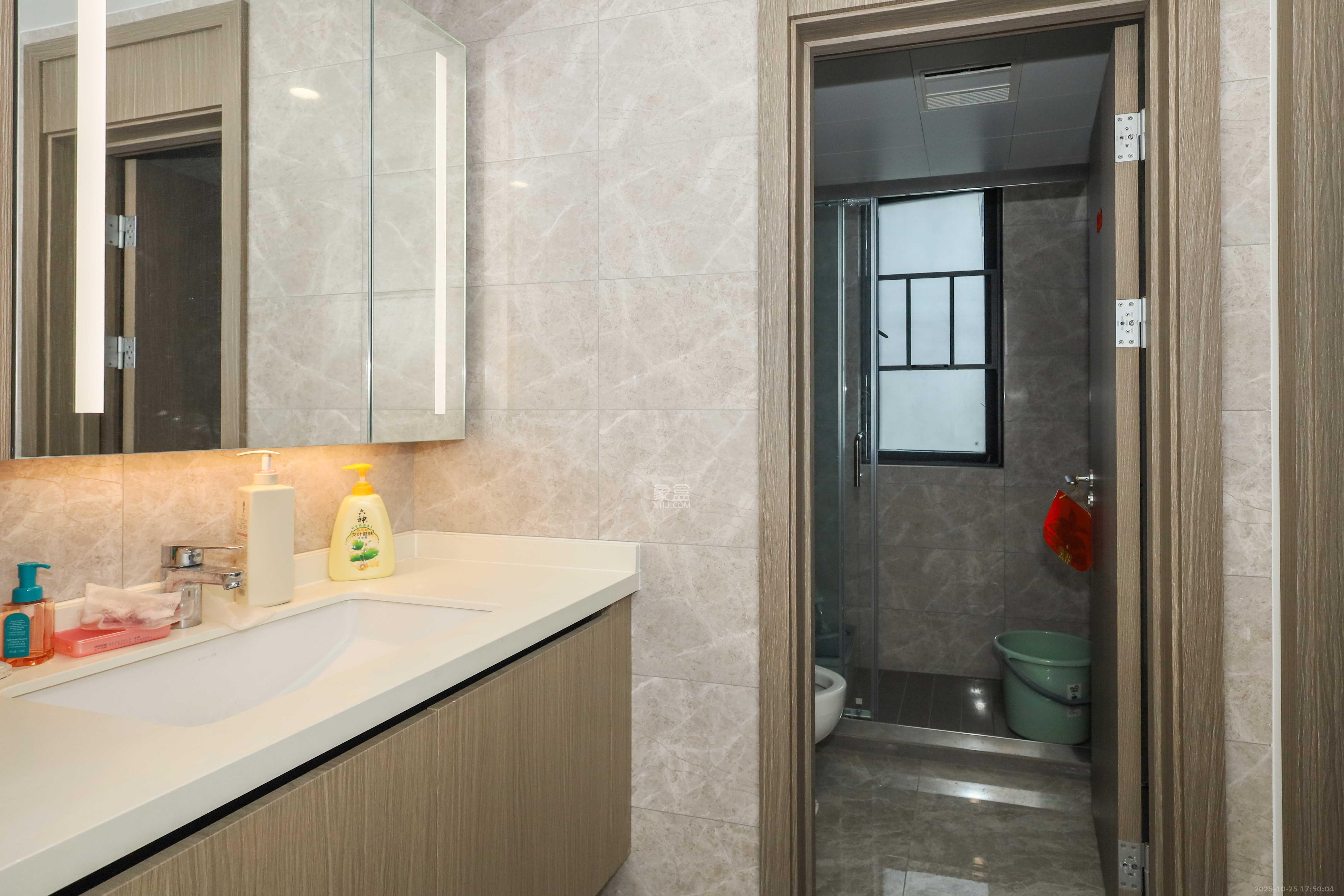 旭辉铂宸府  4室2厅2卫    158.0万 旭辉铂宸府  4室2厅2卫    158.0万卫生间