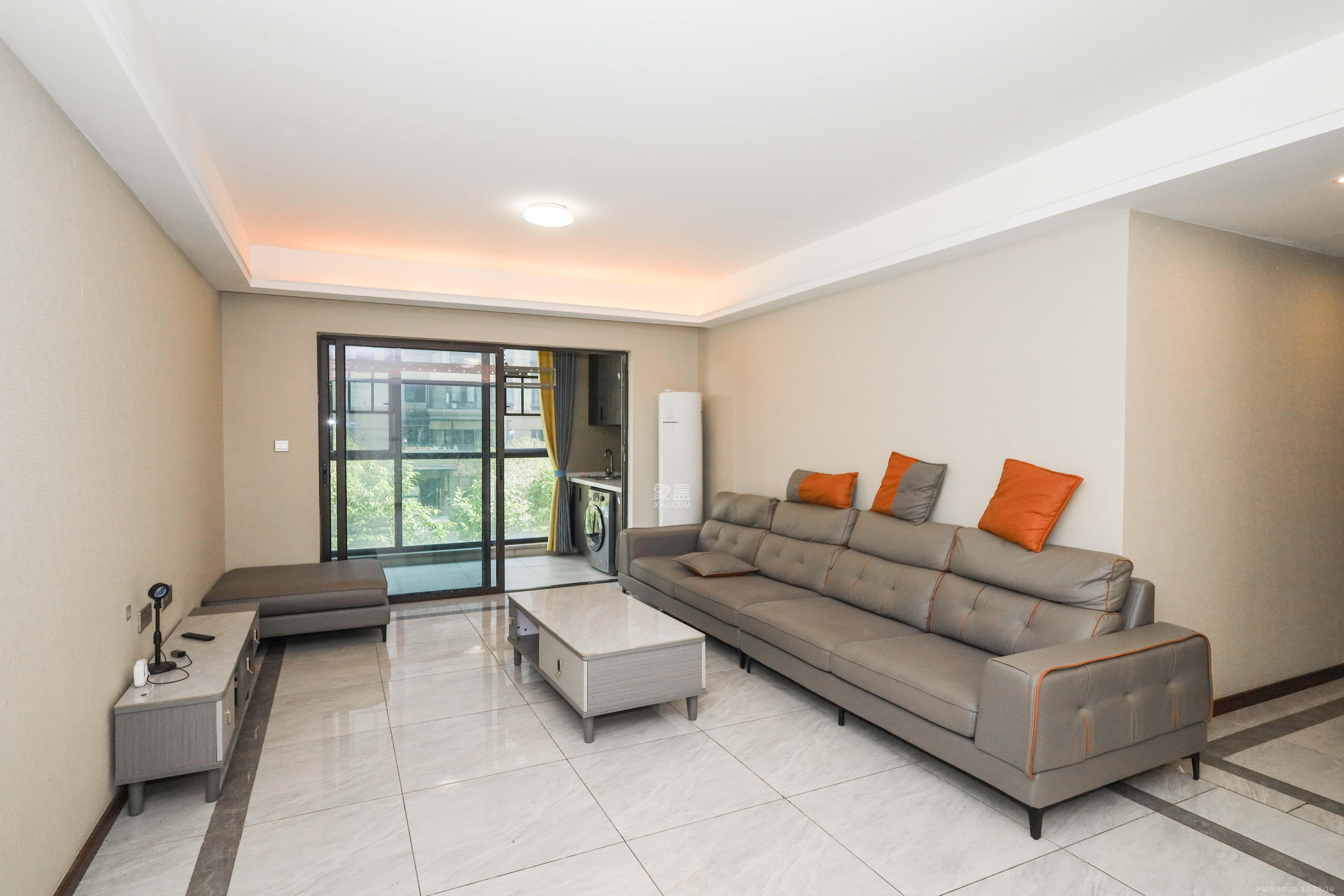 中梁云麓传奇 3室2厅2卫 2480.0元/月 中梁云麓传奇 3室2厅2卫 2480.0元/月室内图