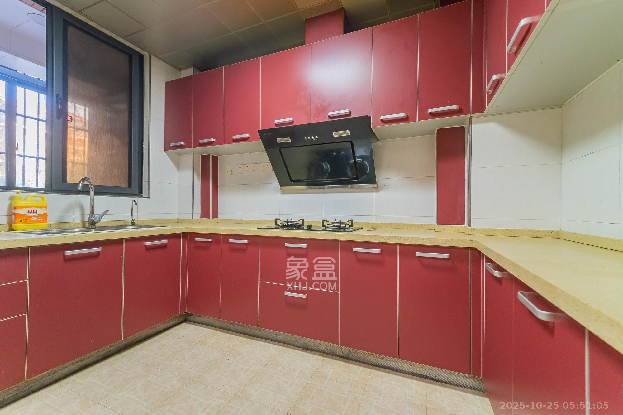 深业睿城 4室2厅2卫 132.0万 深业睿城 4室2厅2卫 132.0万厨房