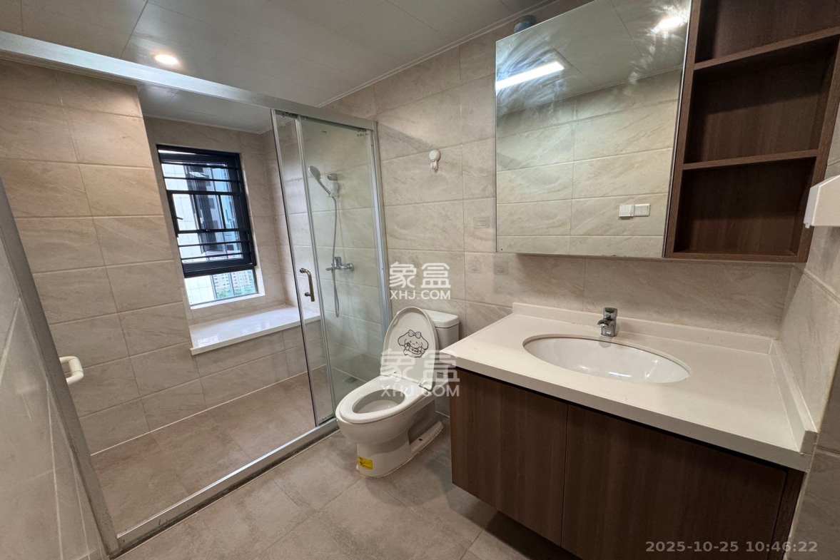 保利中环广场(保利中悦苑)  4室2厅2卫    4500.0元/月 保利中环广场(保利中悦苑)  4室2厅2卫    4500.0元/月室内图