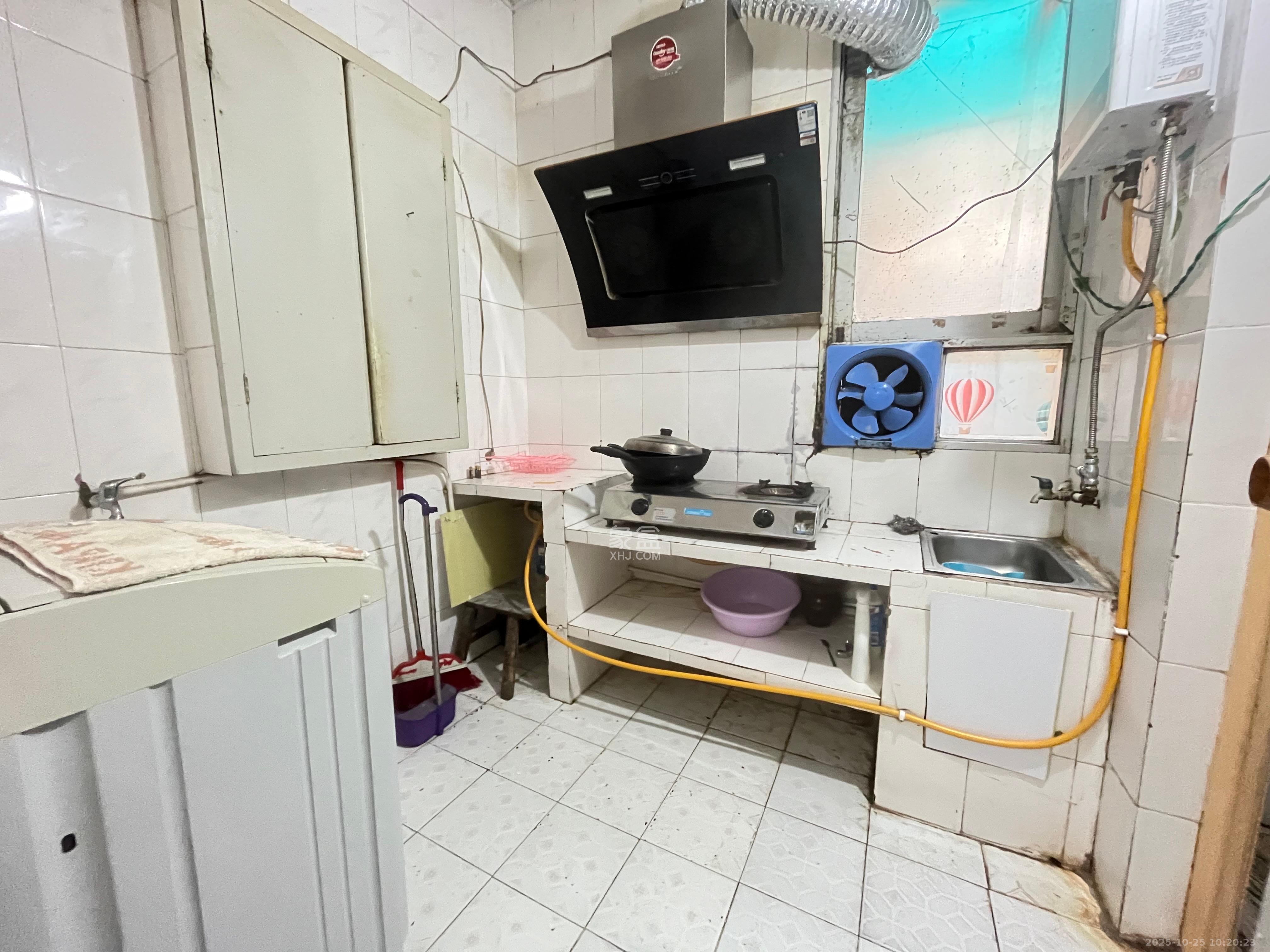 红旗区四片 1室1厅1卫 1500.0元/月 红旗区四片 1室1厅1卫 1500.0元/月室内图