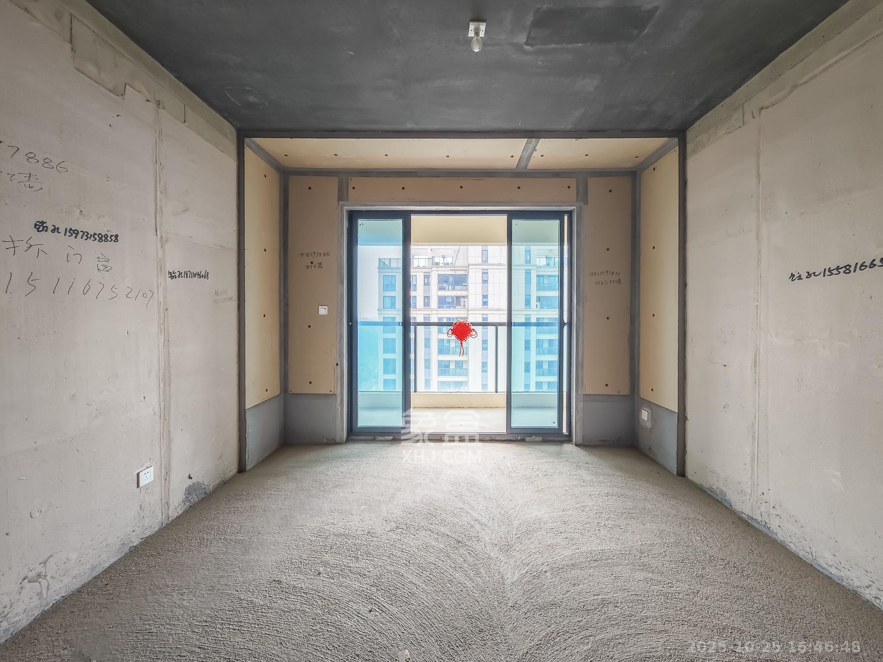 秀峰一品 3室2厅2卫 110.8万 秀峰一品 3室2厅2卫 110.8万客厅