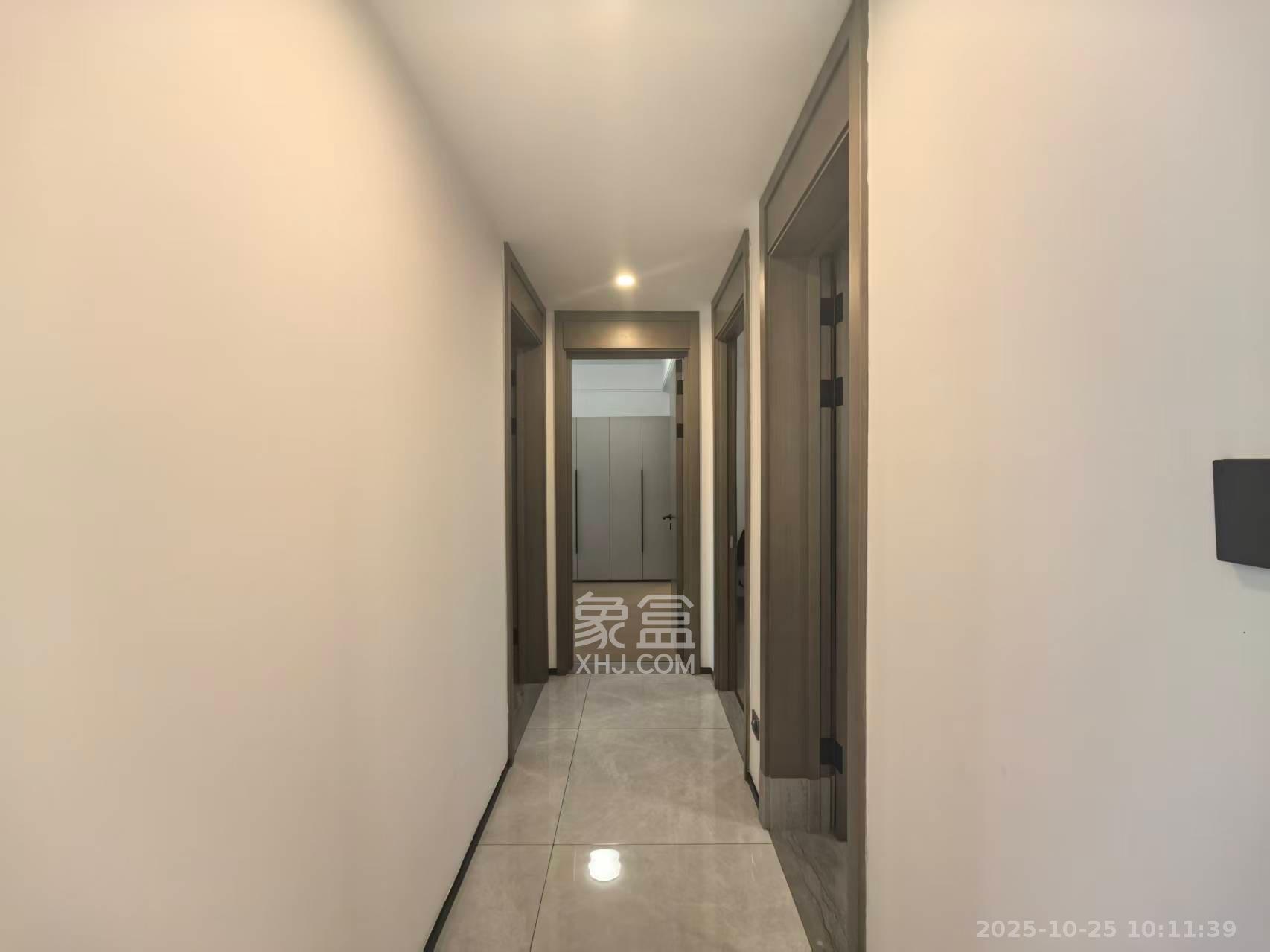 长房悦香山  3室2厅2卫    3200.0元/月室内图