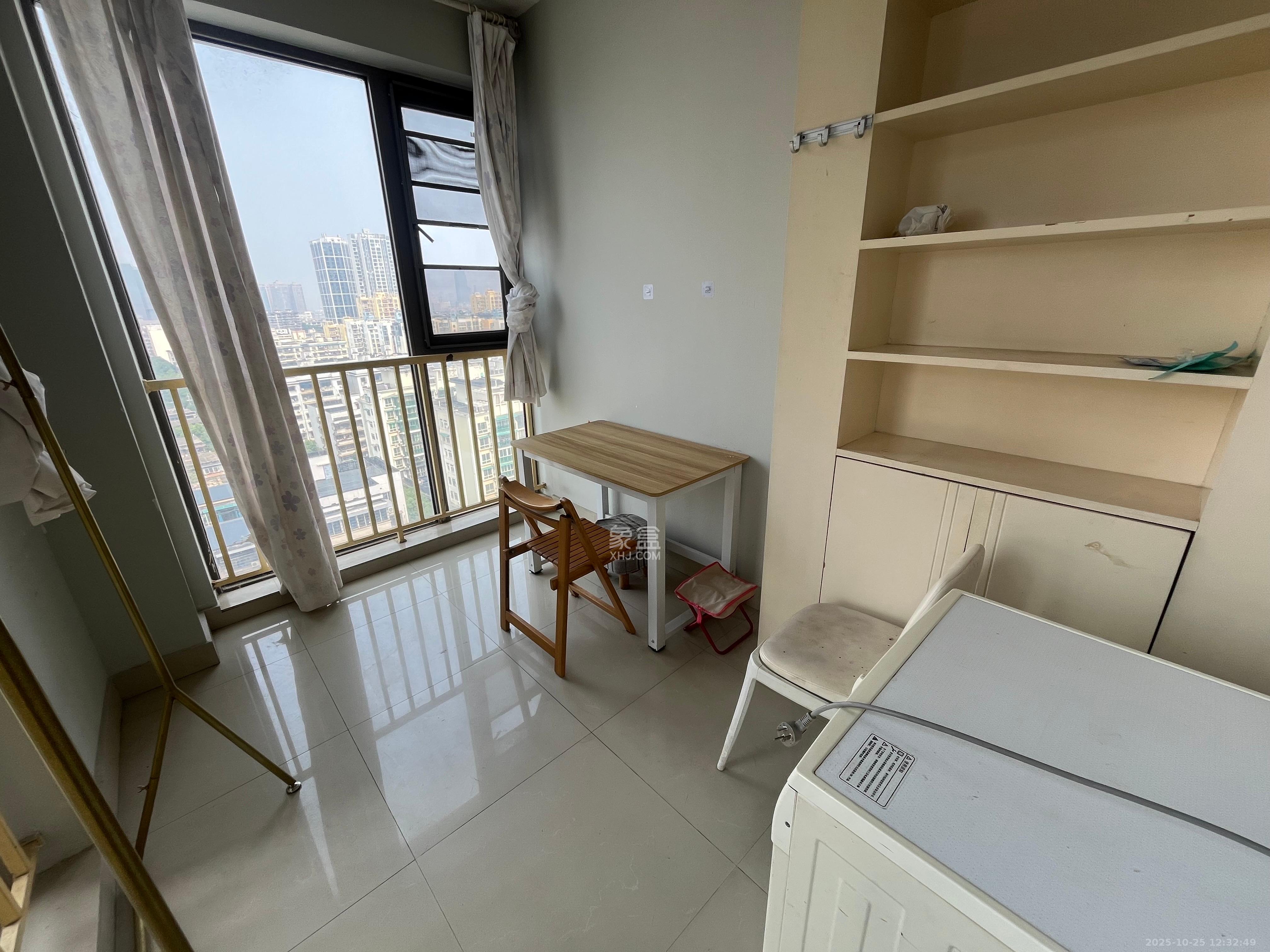 佳天瑞宁花园  1室1厅1卫    1800.0元/月 佳天瑞宁花园  1室1厅1卫    1800.0元/月室内图