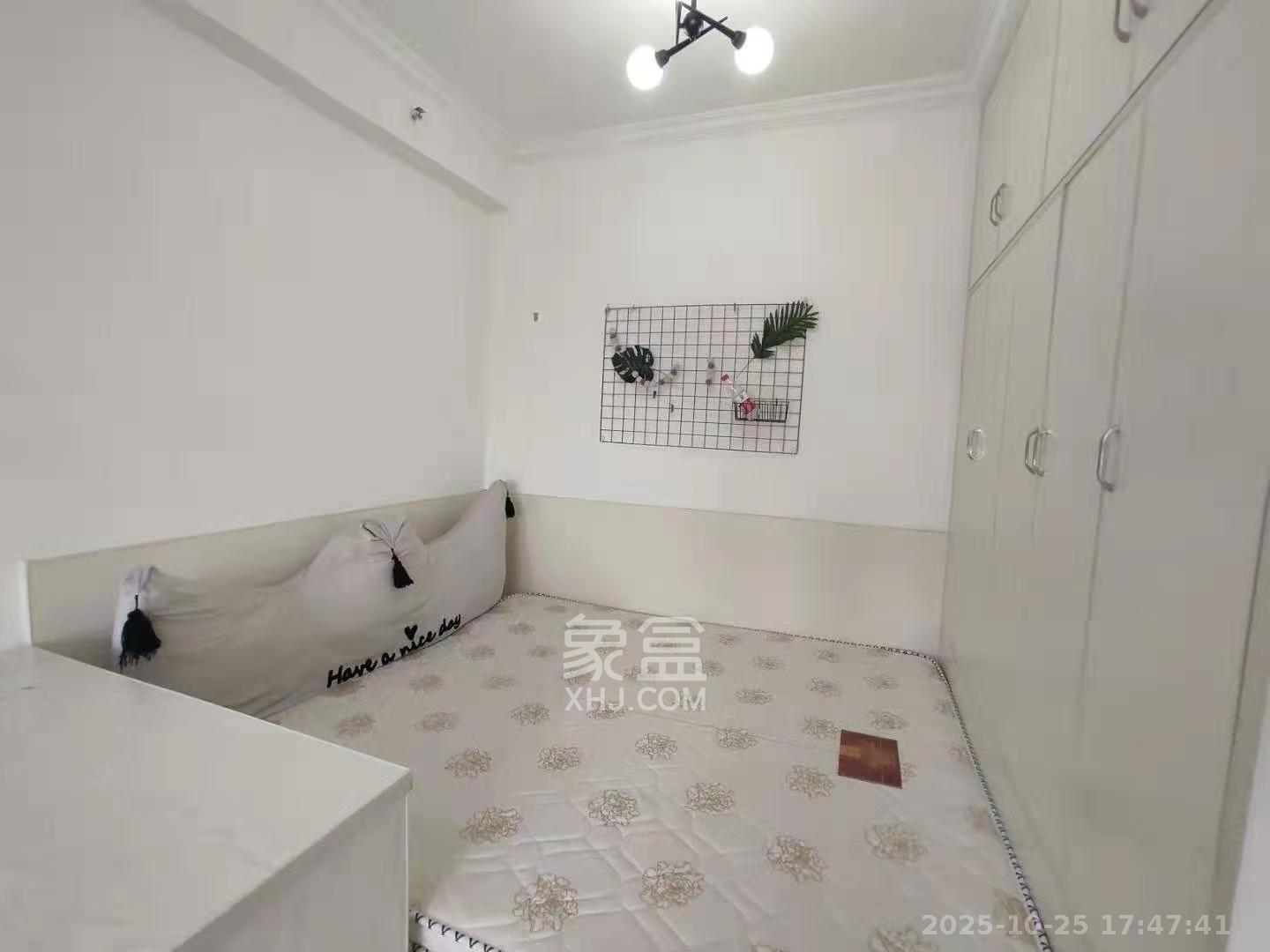 天鸿天府（天鸿中央大院）  1室1厅1卫    1900.0元/月室内图