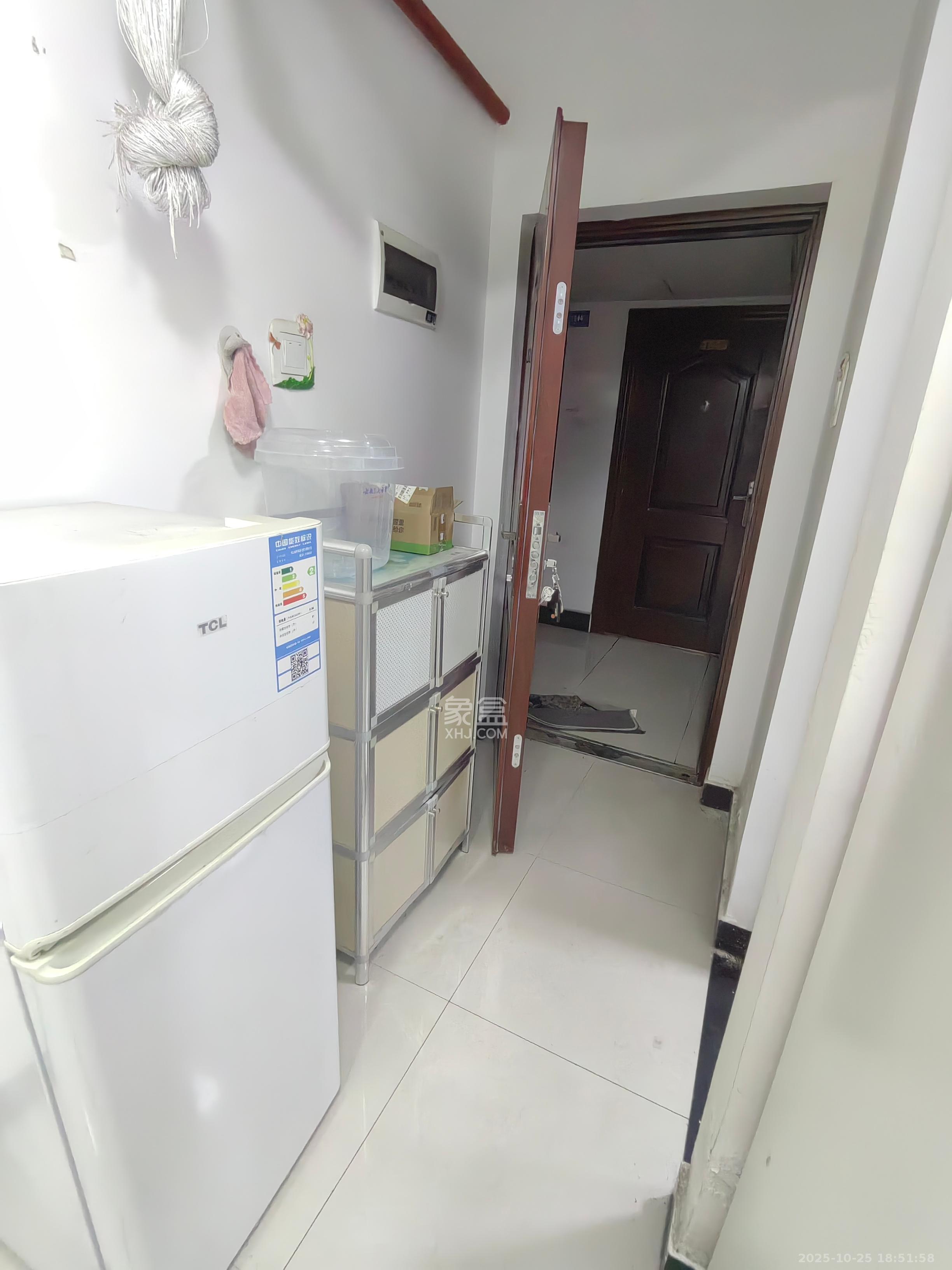 尚都美寓  1室1厅1卫    700.0元/月 尚都美寓  1室1厅1卫    700.0元/月室内图