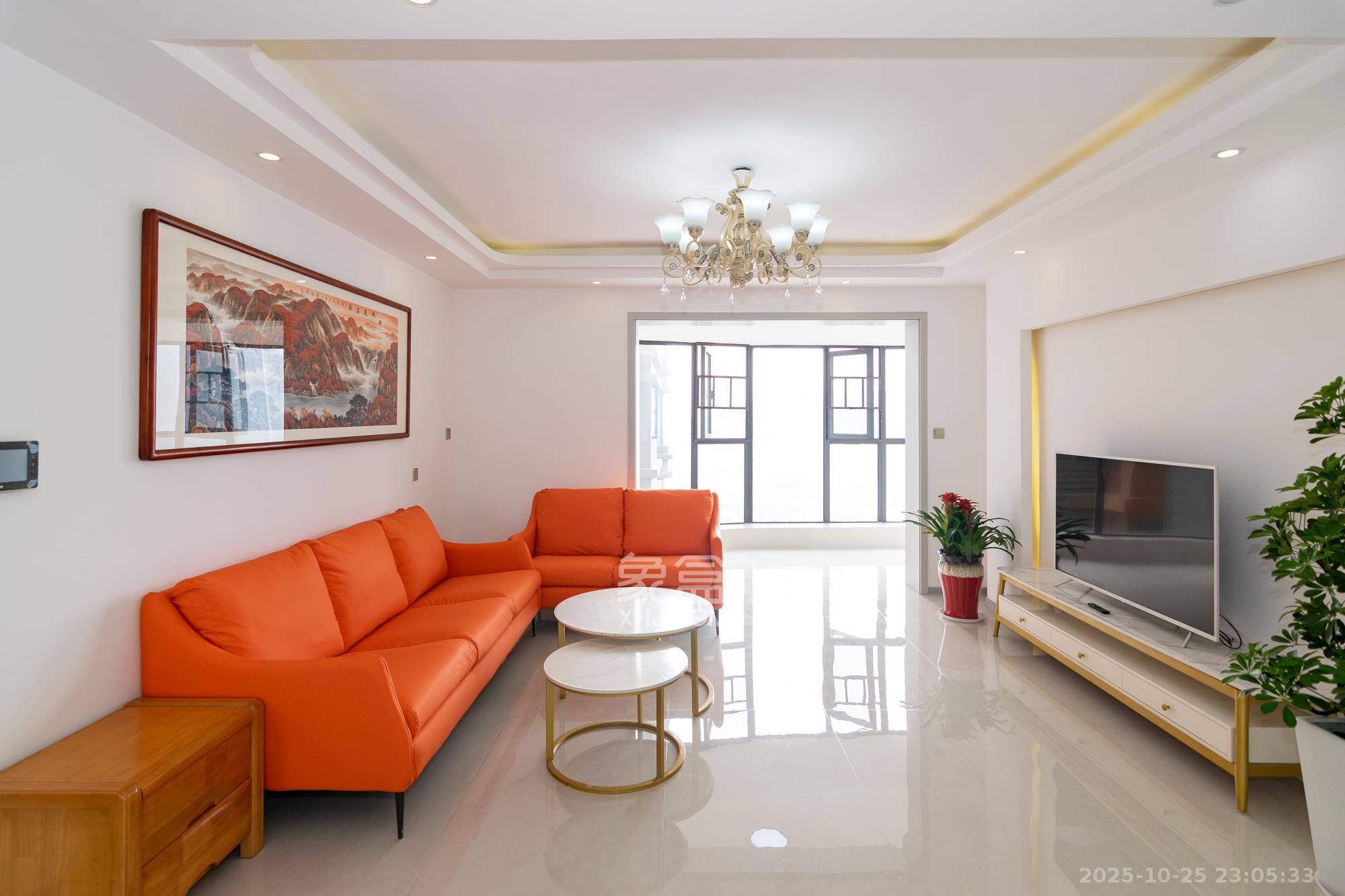 润和紫郡一期  5室2厅1卫    128.0万