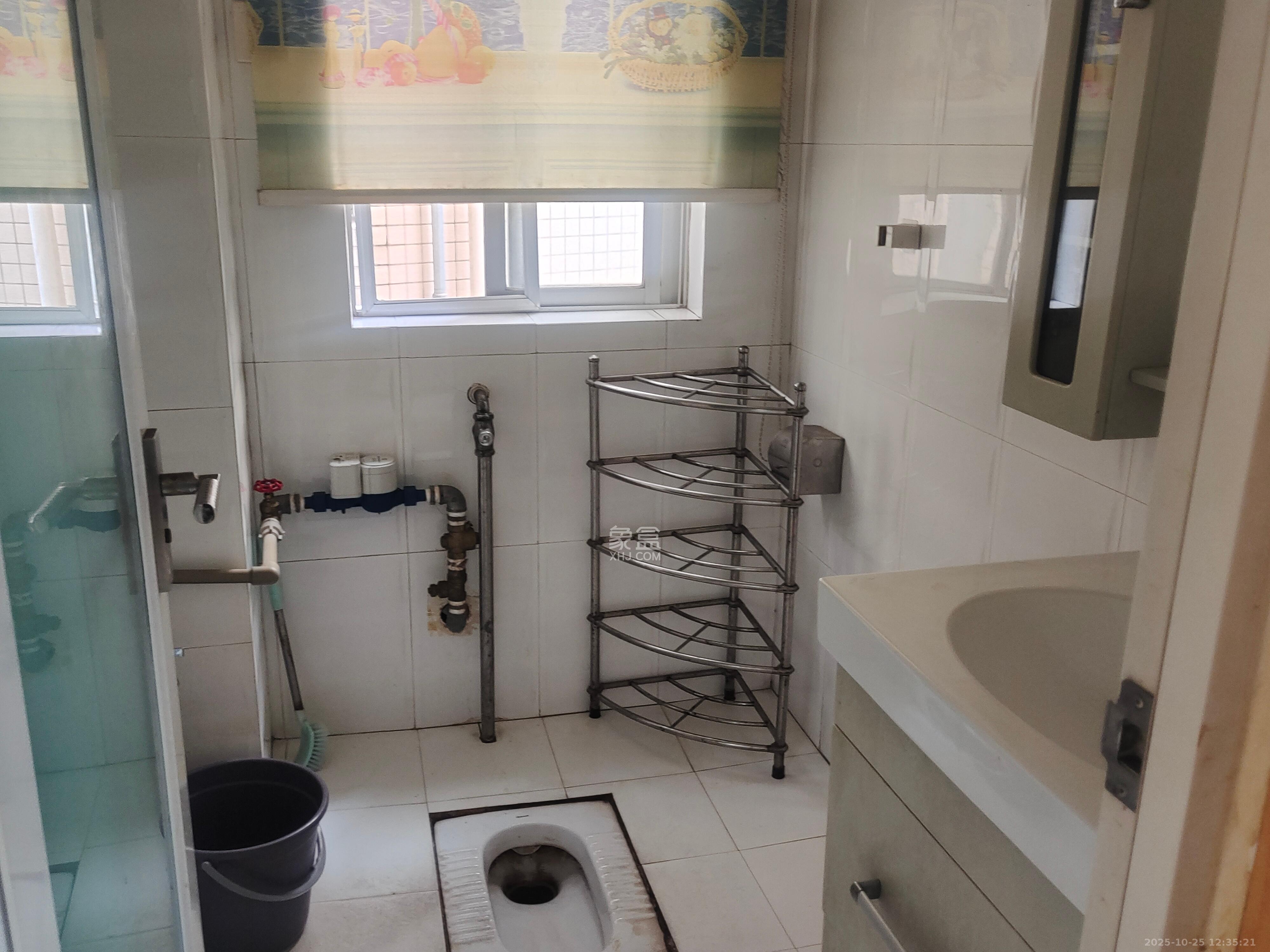 华银园  4室2厅2卫    2500.0元/月 华银园  4室2厅2卫    2500.0元/月室内图