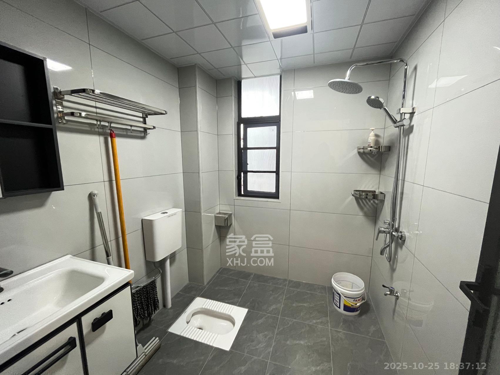 金桂小区二期  2室1厅1卫    2100.0元/月 金桂小区二期  2室1厅1卫    2100.0元/月室内图