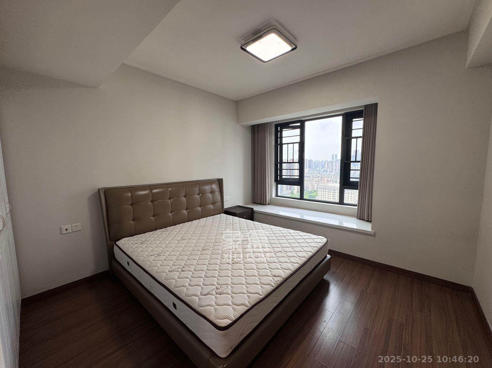 保利中环广场（保利中悦苑）  4室2厅2卫    4500.0元/月室内图