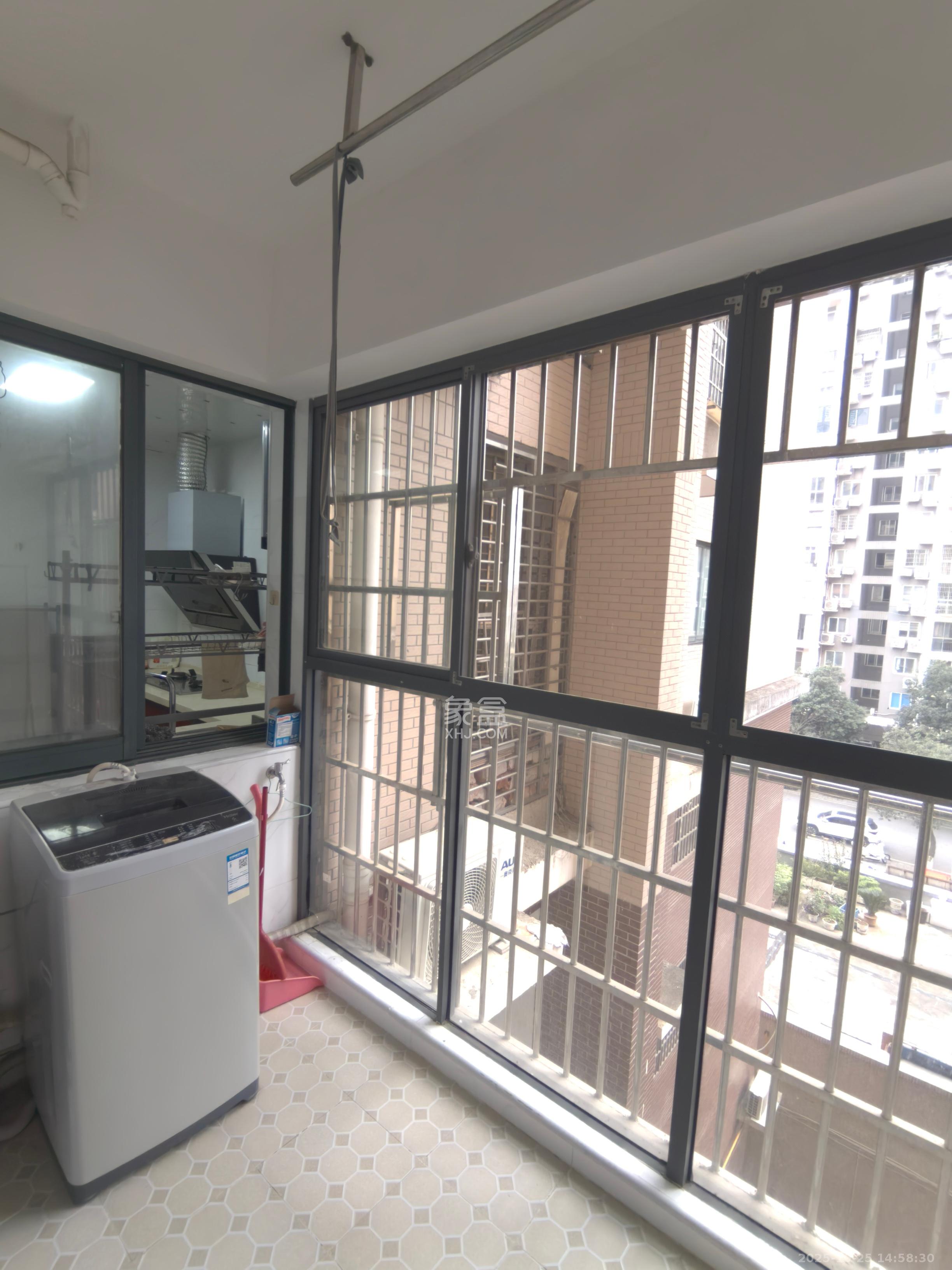 滨水名都  2室2厅1卫    1200.0元/月室内图