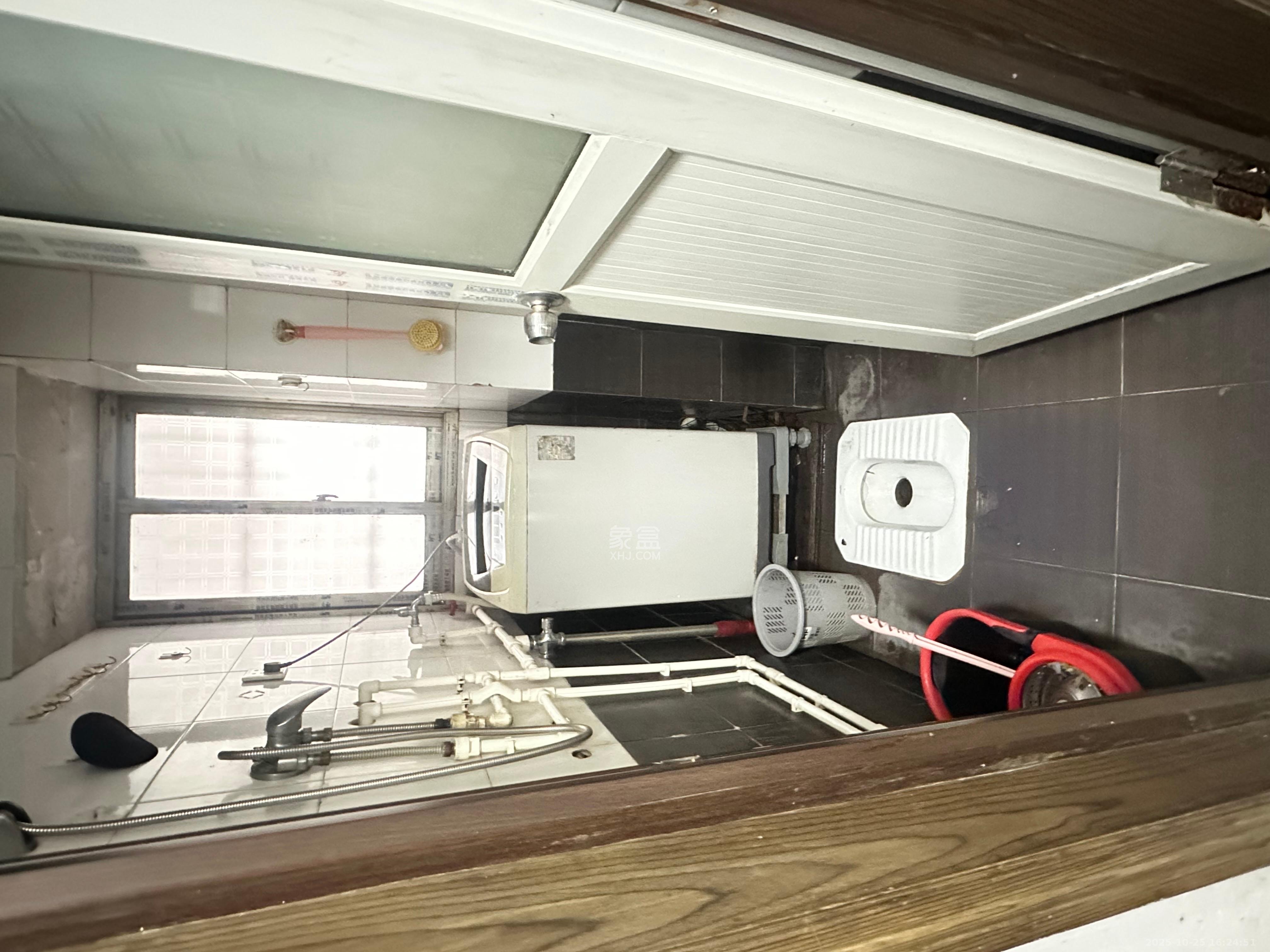 油铺街社区人造板厂宿舍 2室1厅1卫 1700.0元/月 油铺街社区人造板厂宿舍 2室1厅1卫 1700.0元/月室内图