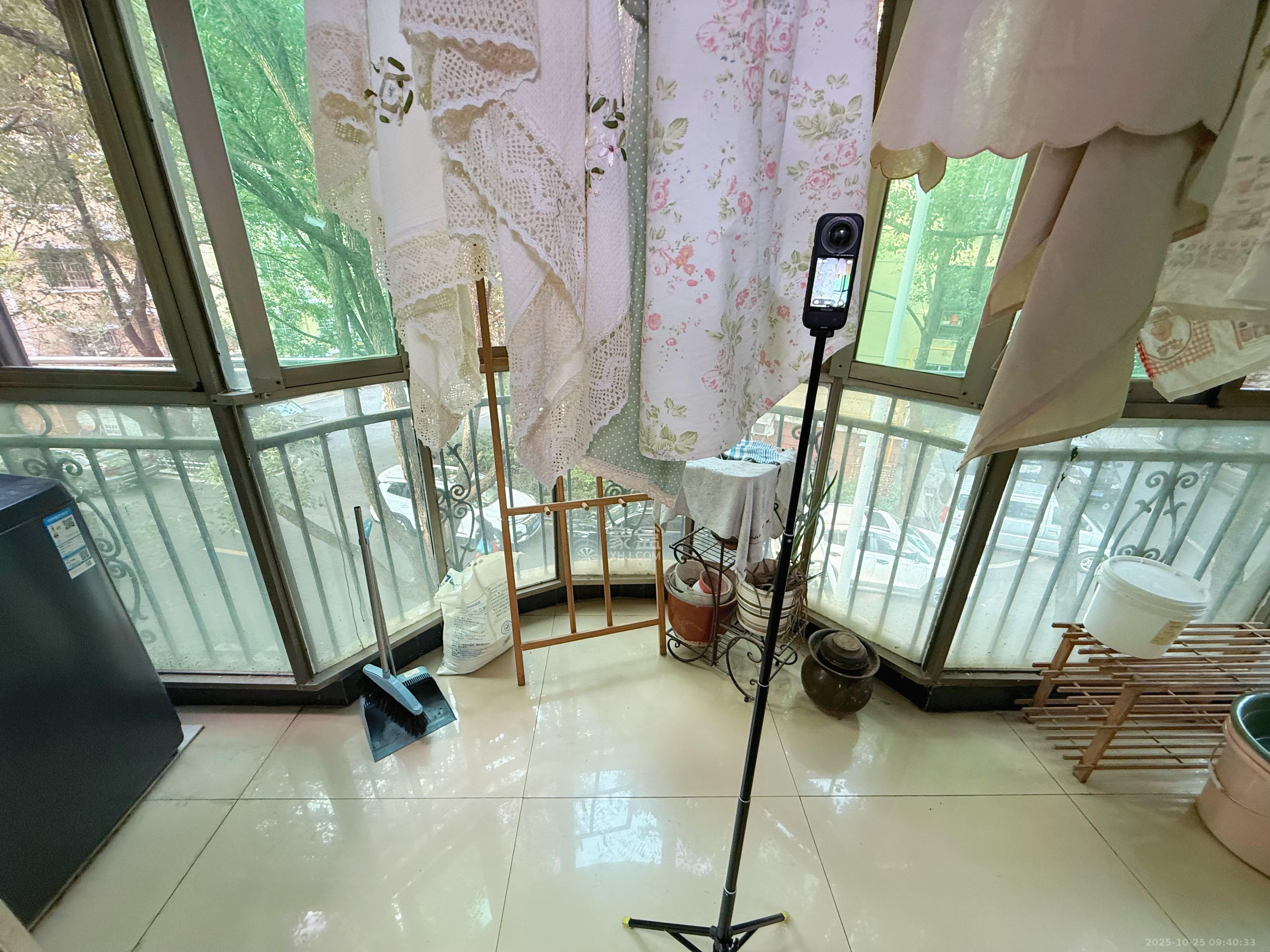 恩瑞麓山名园（龙王港小区）  3室2厅1卫    2400.0元/月室内图