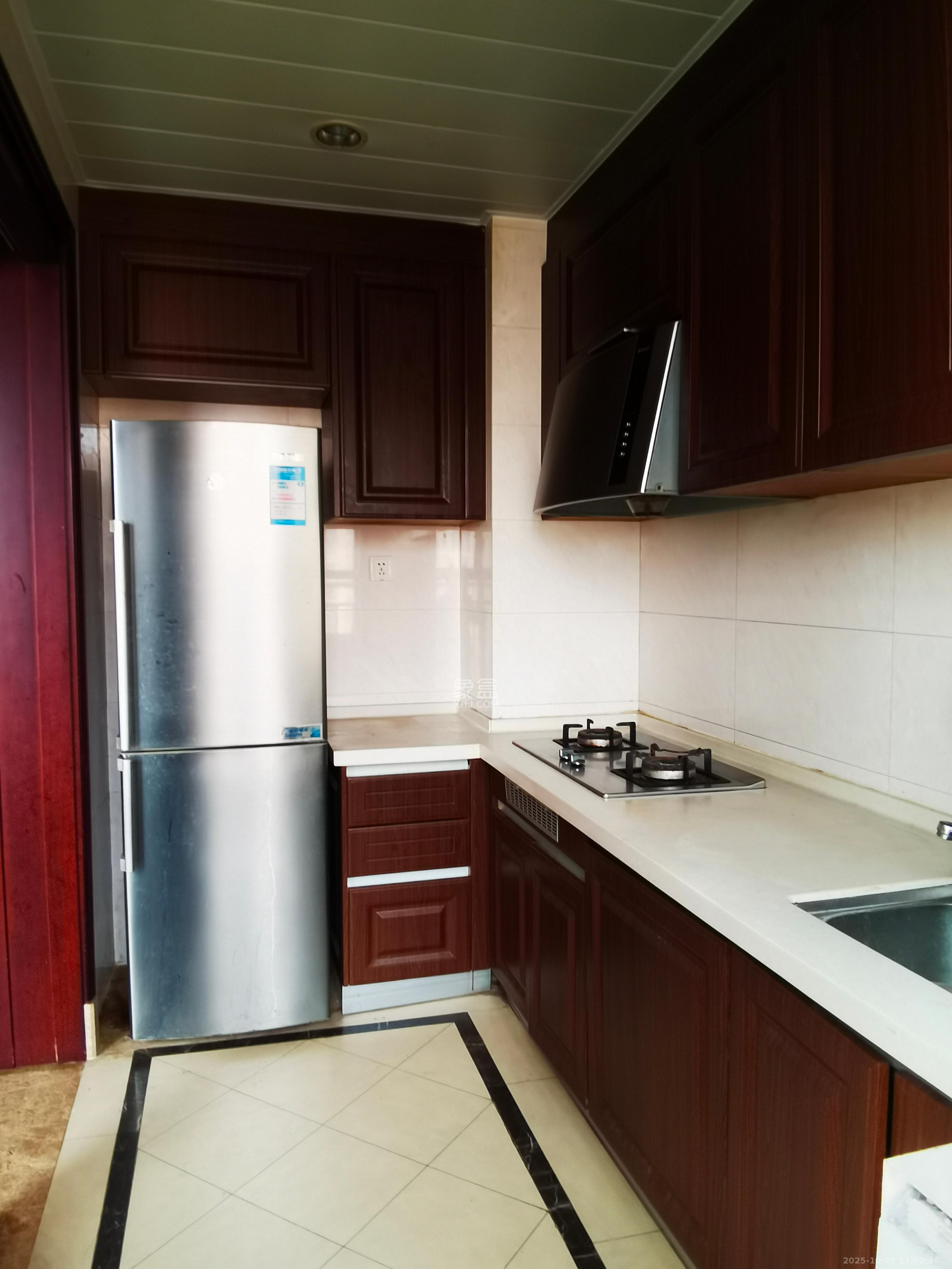 中海国际一期 4室2厅2卫 2500.0元/月 中海国际一期 4室2厅2卫 2500.0元/月室内图