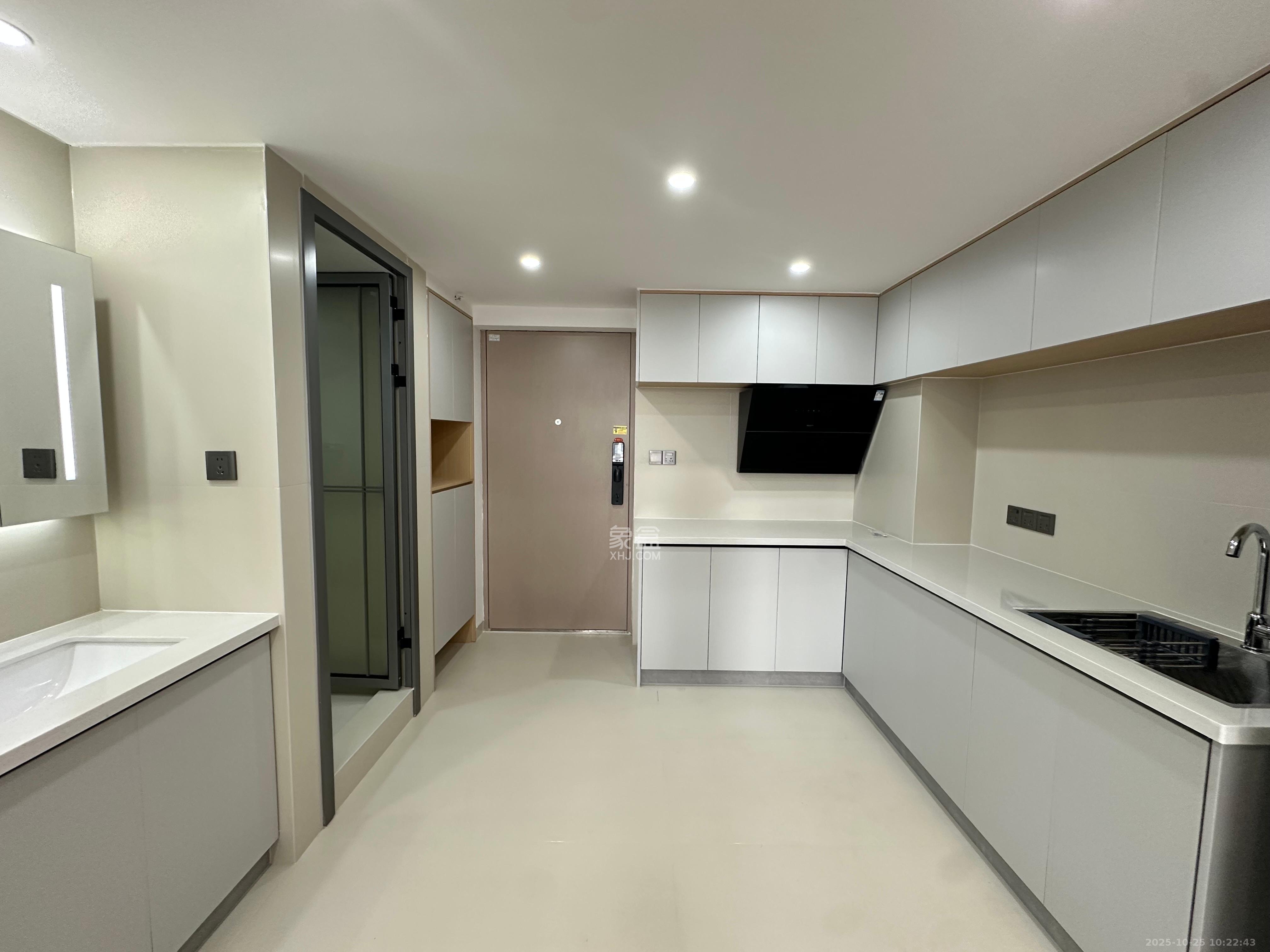 保利中环广场(保利中悦苑)  2室1厅1卫    2600.0元/月 保利中环广场(保利中悦苑)  2室1厅1卫    2600.0元/月室内图