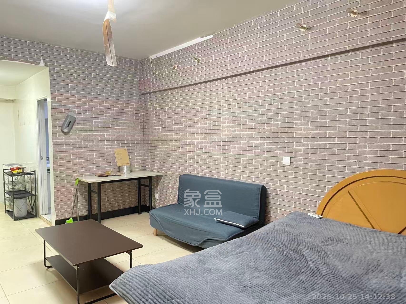 山水华景 1室1厅1卫 1300.0元/月 山水华景 1室1厅1卫 1300.0元/月室内图