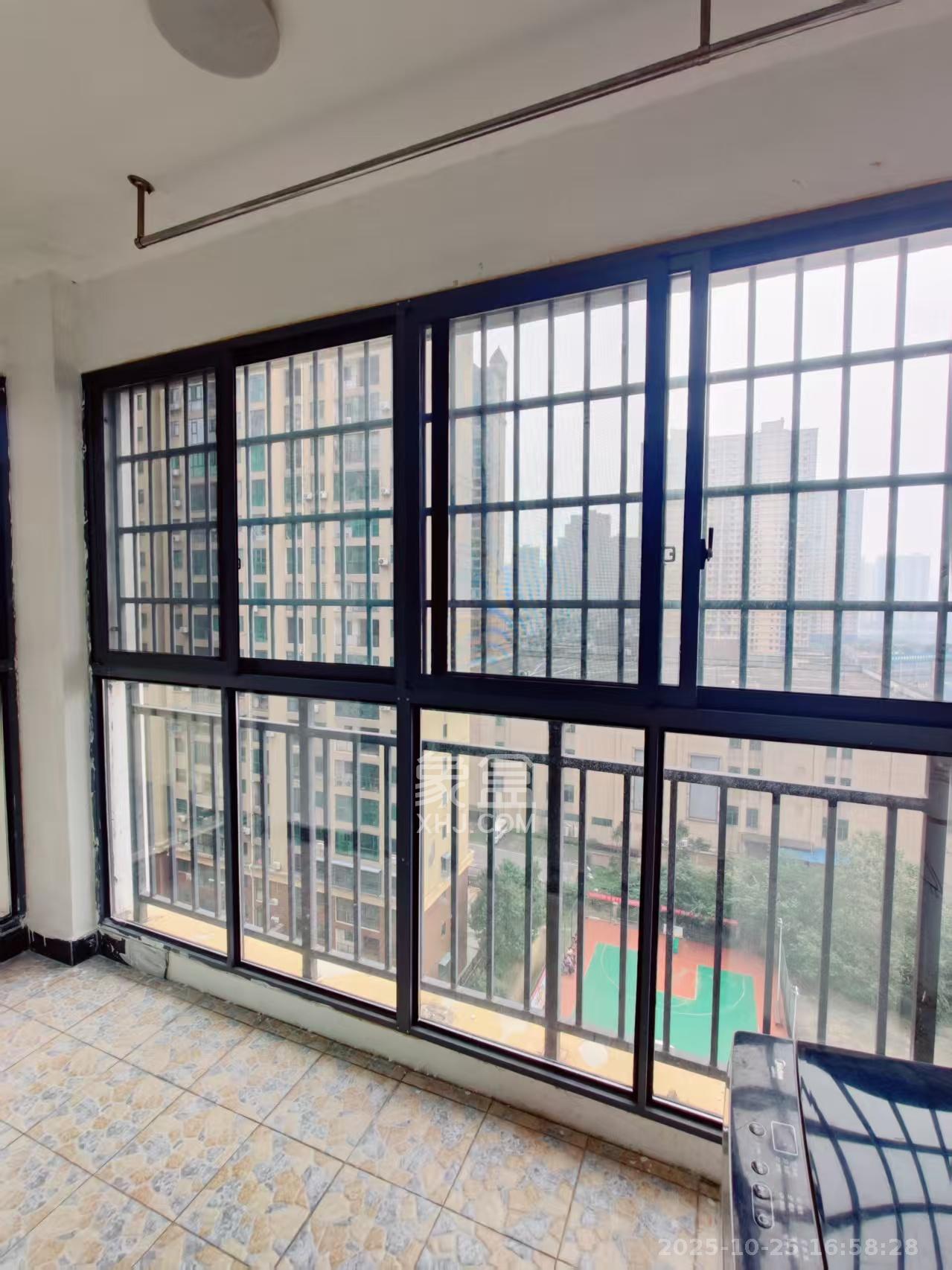 富基世纪公园  3室2厅1卫    1600.0元/月室内图