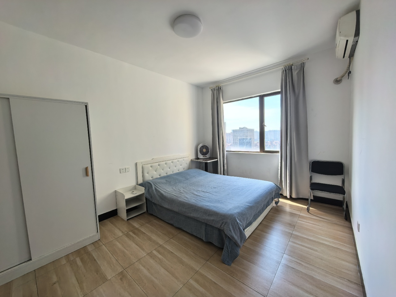 华润置地广场二期  3室2厅2卫    2000.0元/月户型图