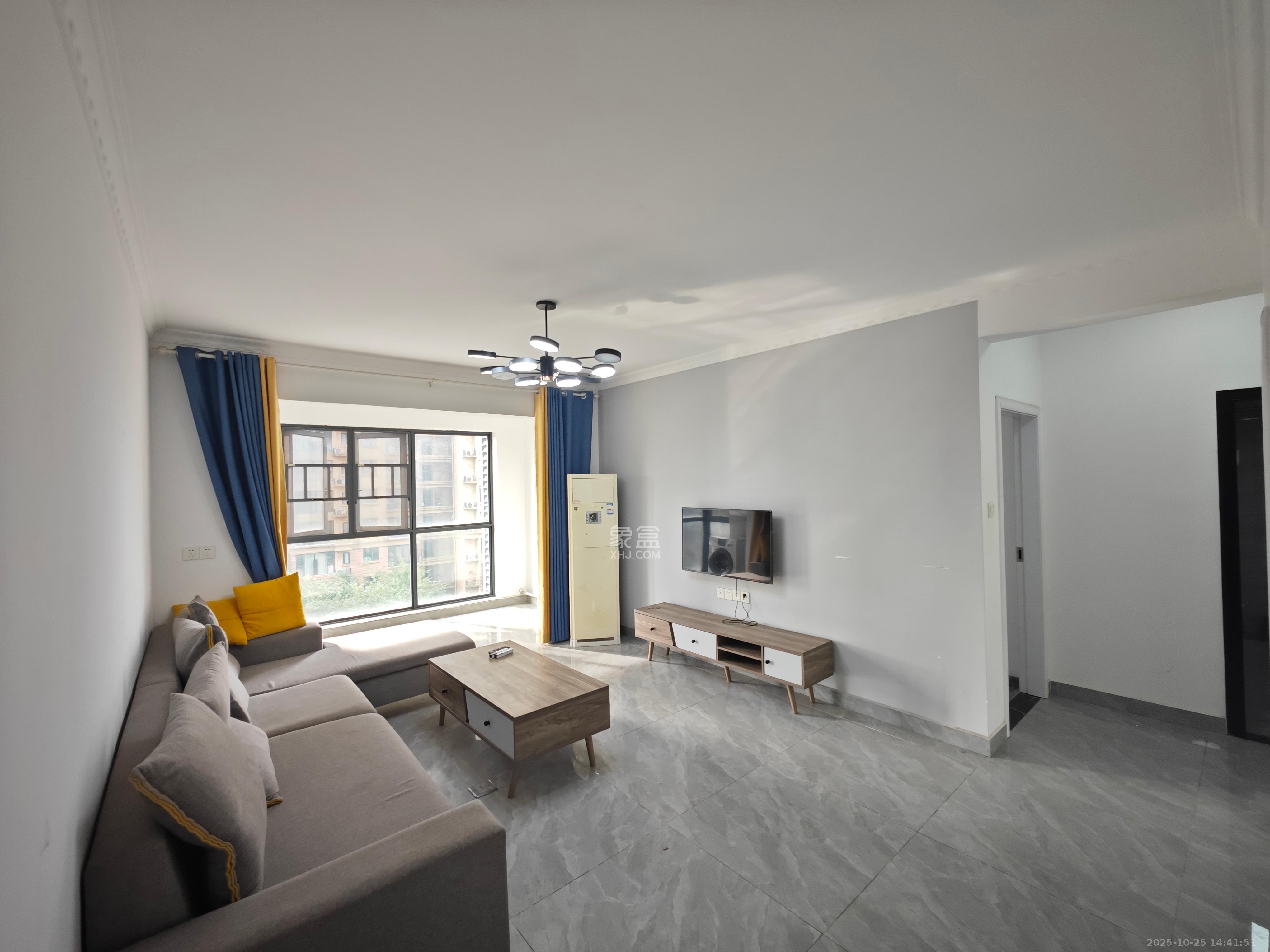 中建嘉和城  3室2厅2卫    2450.0元/月室内图