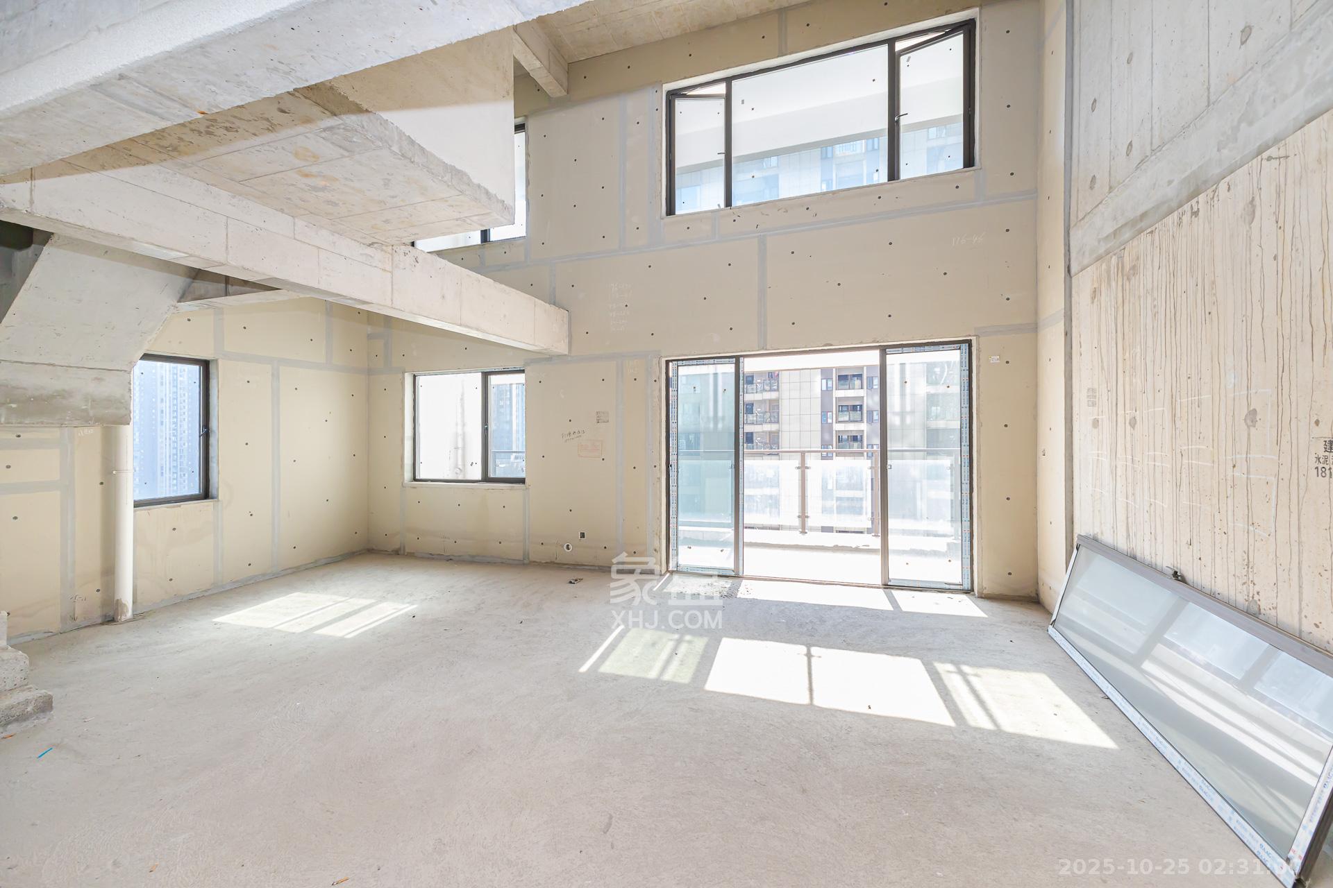 润和湘江天地C区  4室2厅2卫    160.0万