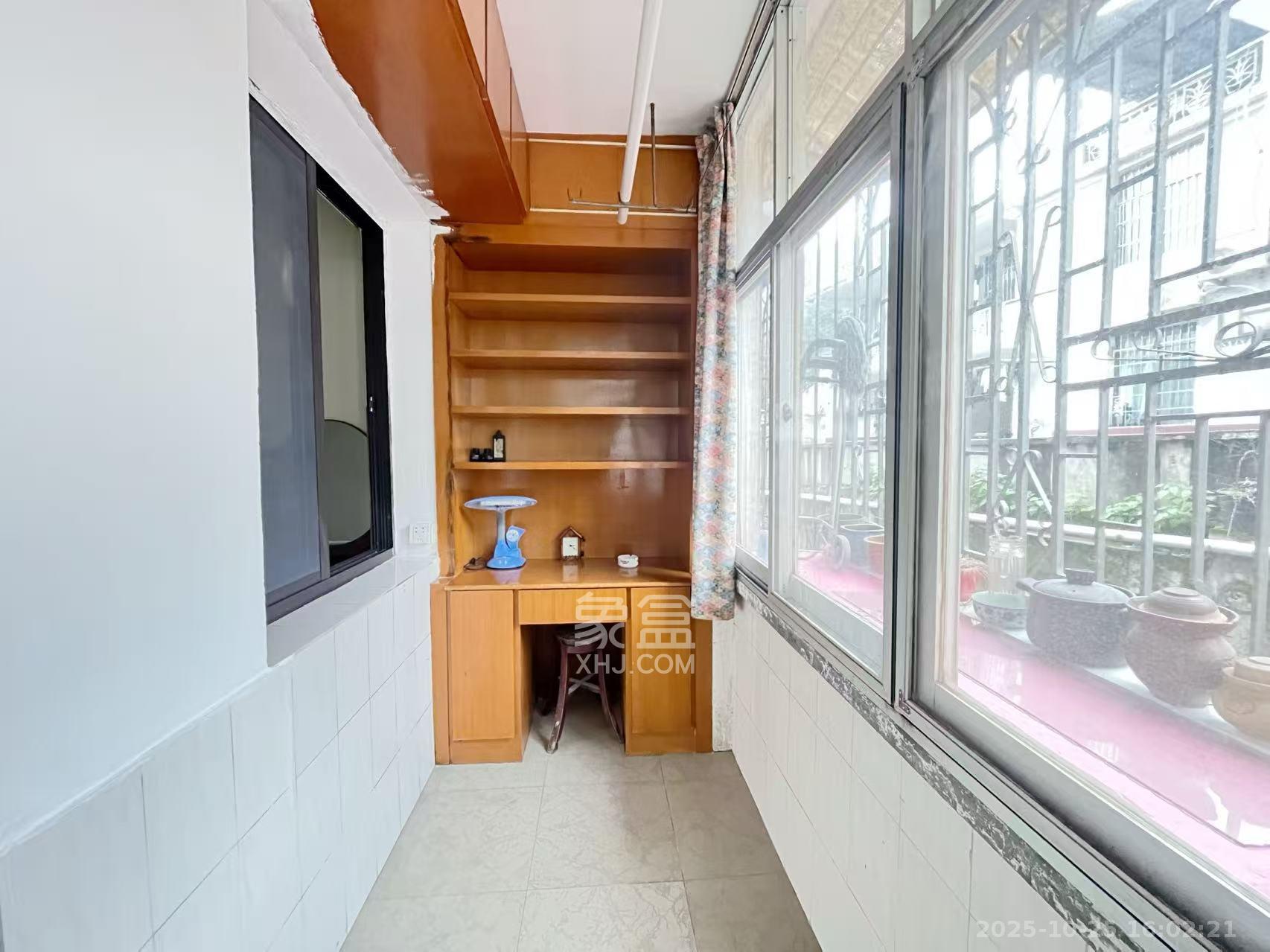 湖南警察学院白云路宿舍区  2室2厅1卫    1900.0元/月 湖南警察学院白云路宿舍区  2室2厅1卫    1900.0元/月室内图