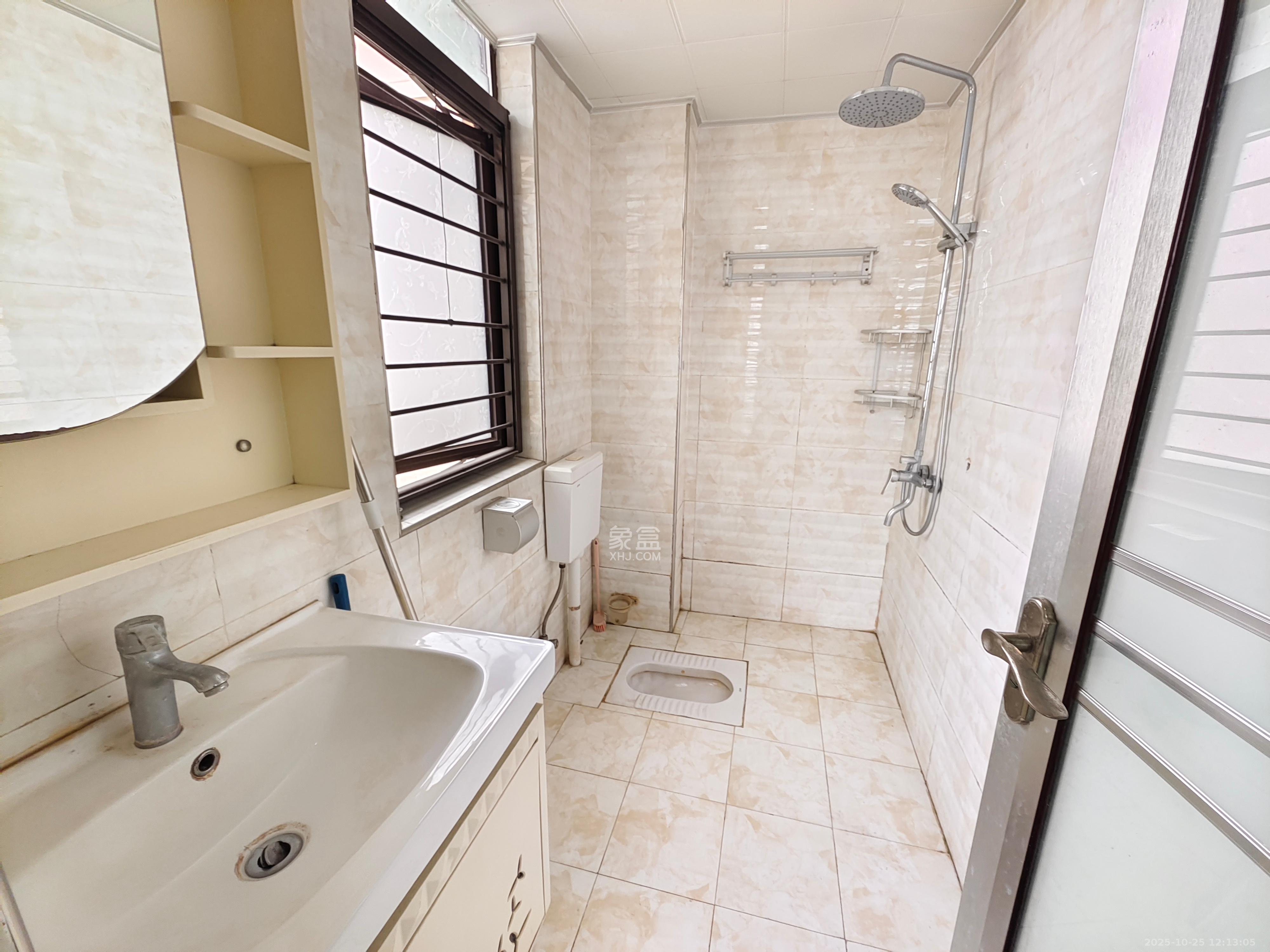 金房奥斯卡  3室2厅2卫    2500.0元/月室内图