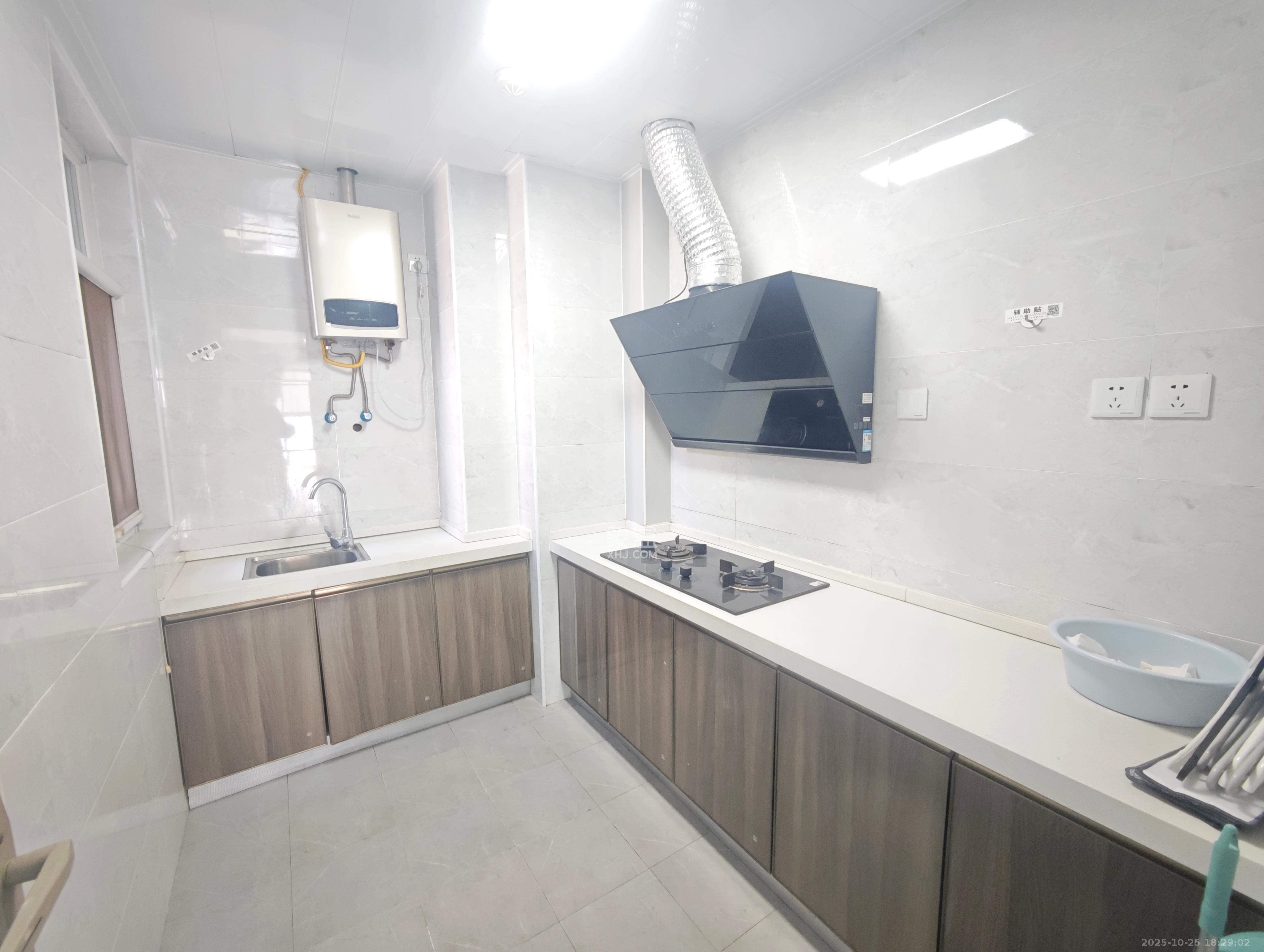 北辰三角洲C2区  3室1厅2卫    3800.0元/月 北辰三角洲C2区  3室1厅2卫    3800.0元/月室内图