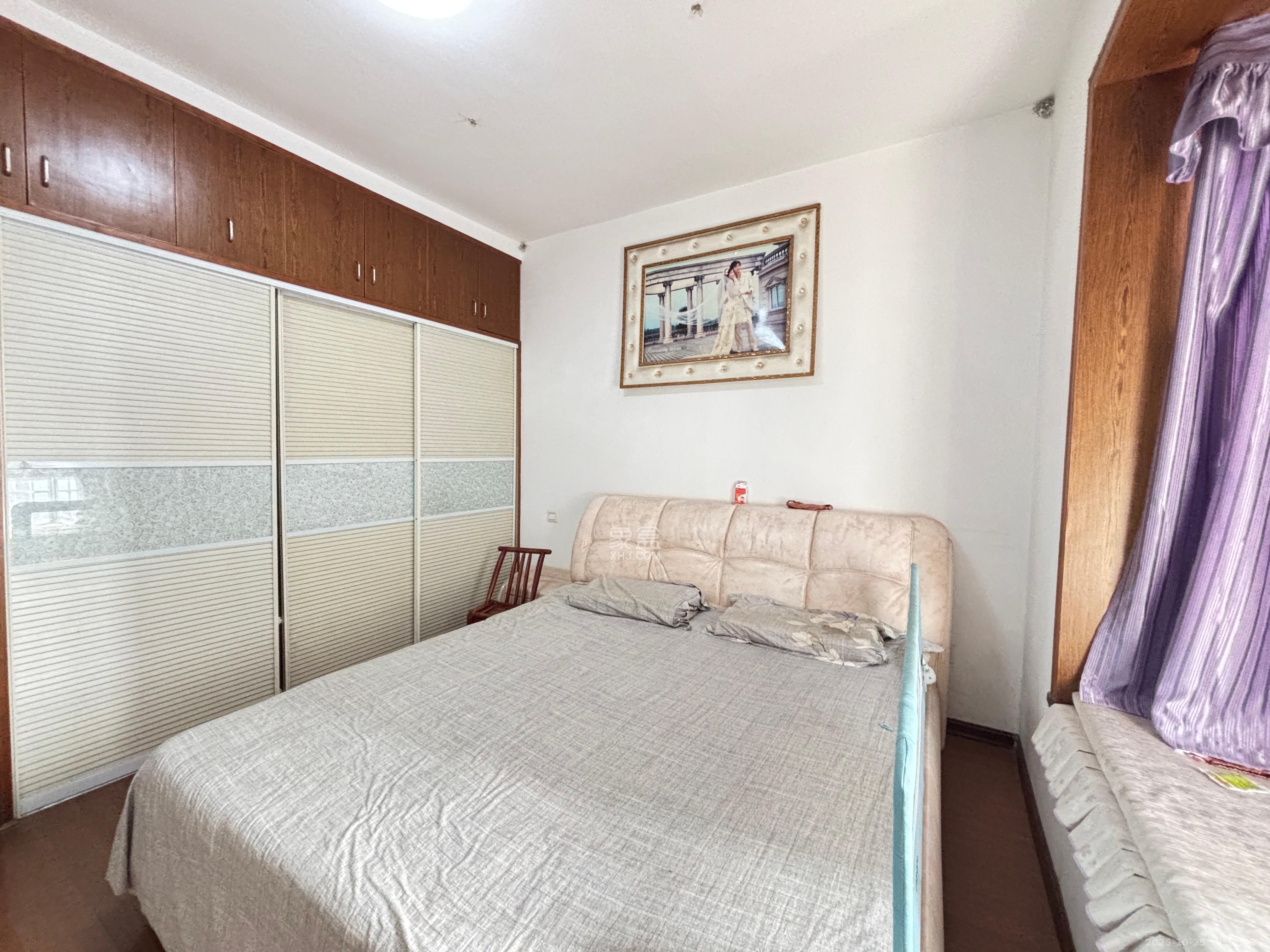 星沙教师公寓  3室2厅2卫    1700.0元/月室内图