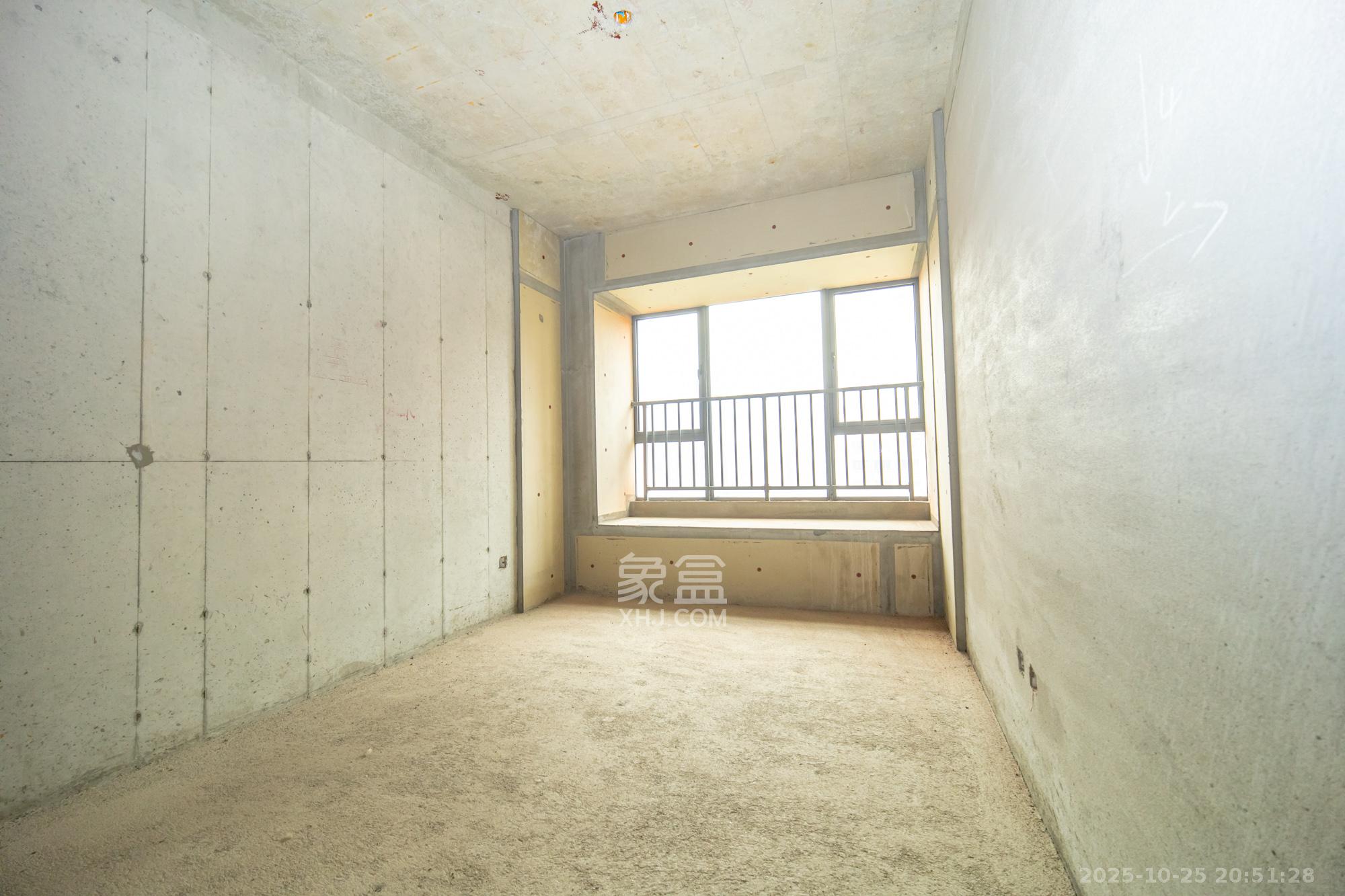 金色溪泉湾  4室2厅2卫    210.0万卧室