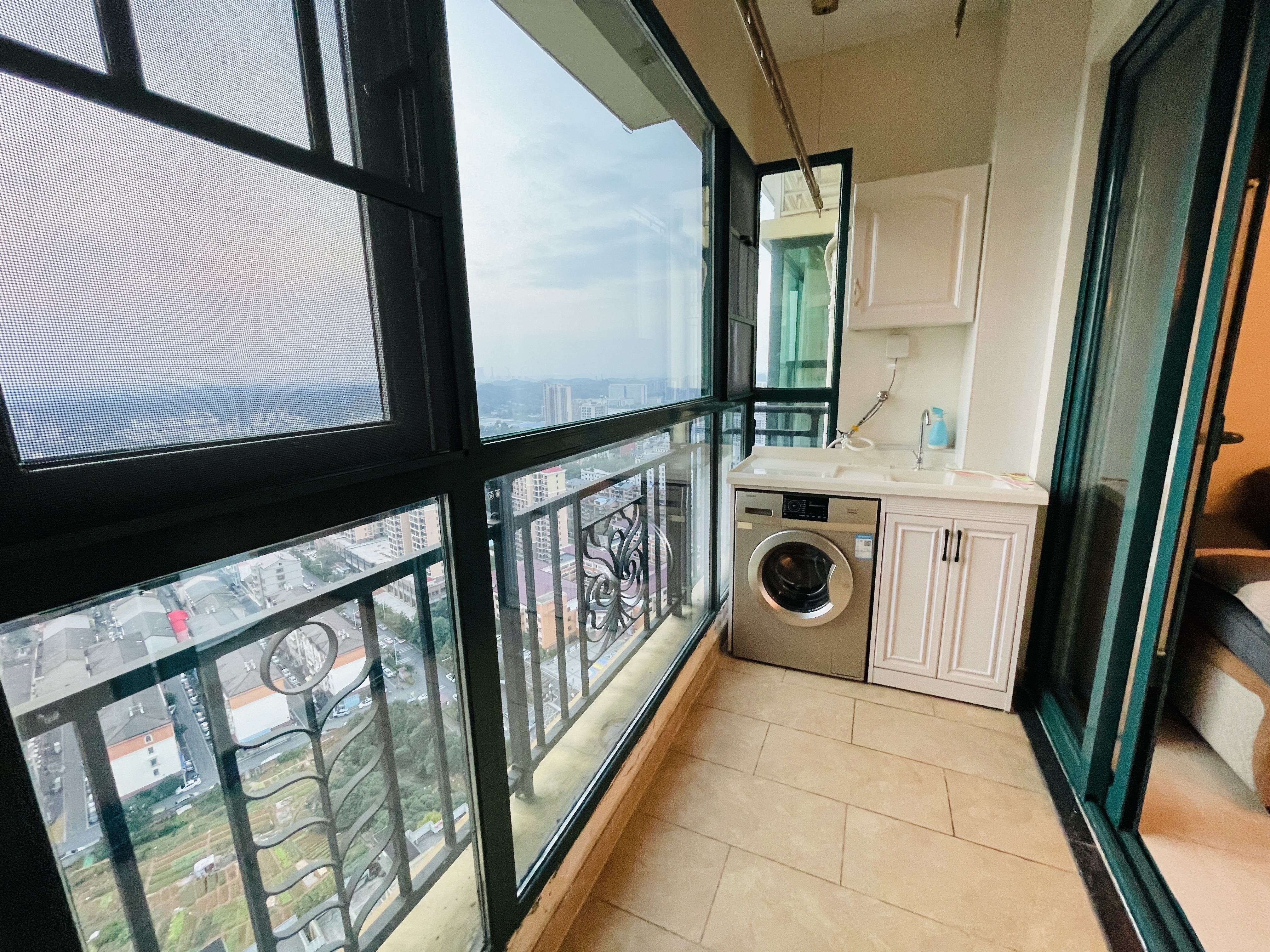 恒大绿洲  2室2厅1卫    1800.0元/月室内图