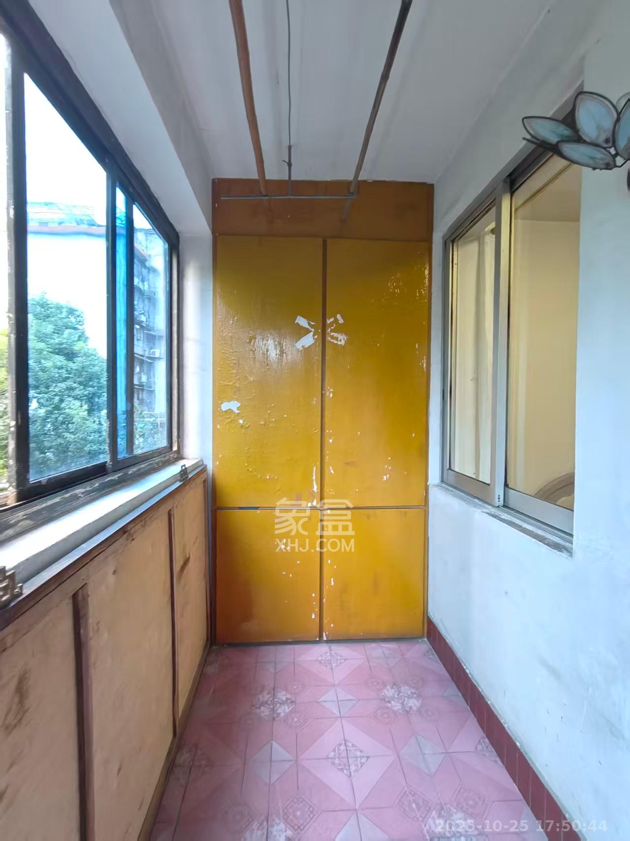 向韶村  2室1厅1卫    1600.0元/月室内图