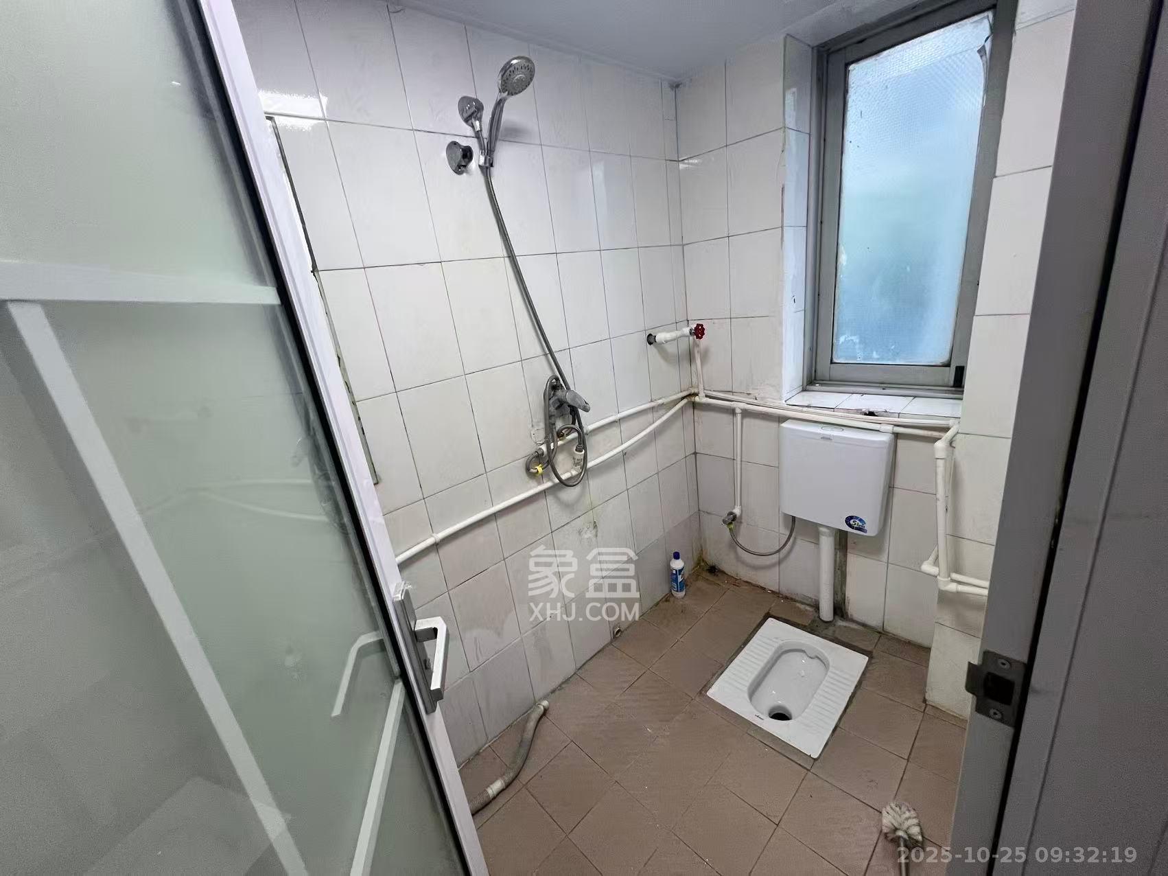 砂子塘长沙电机厂宿舍  1室0厅0卫    1300.0元/月 砂子塘长沙电机厂宿舍  1室0厅0卫    1300.0元/月室内图