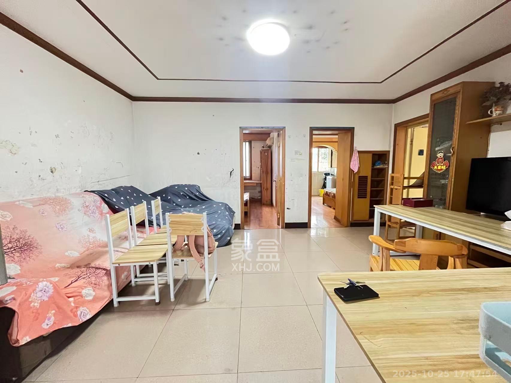 动力南苑  2室1厅1卫    1600.0元/月 动力南苑  2室1厅1卫    1600.0元/月室内图