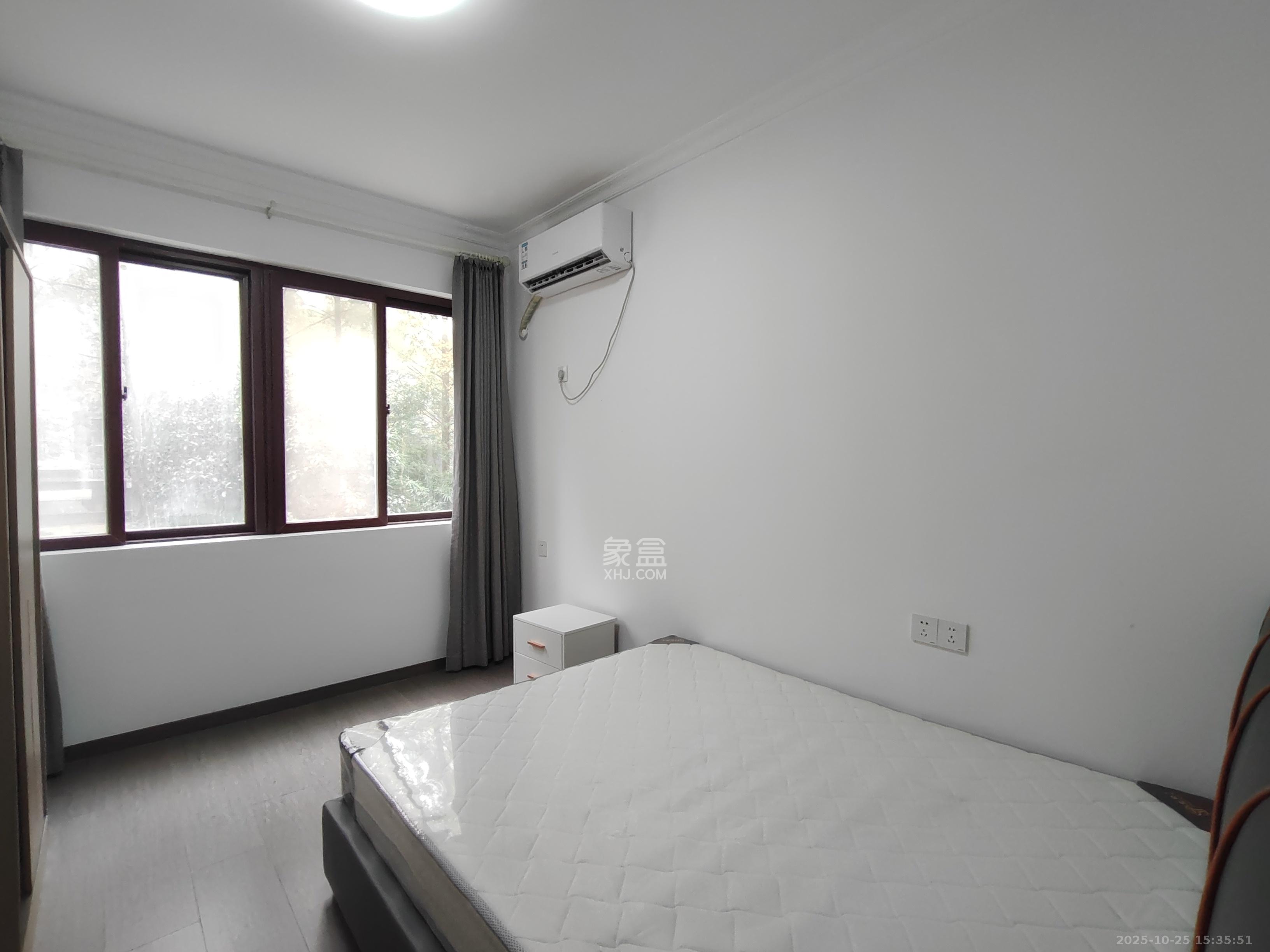 汀湘十里  3室2厅2卫    2300.0元/月