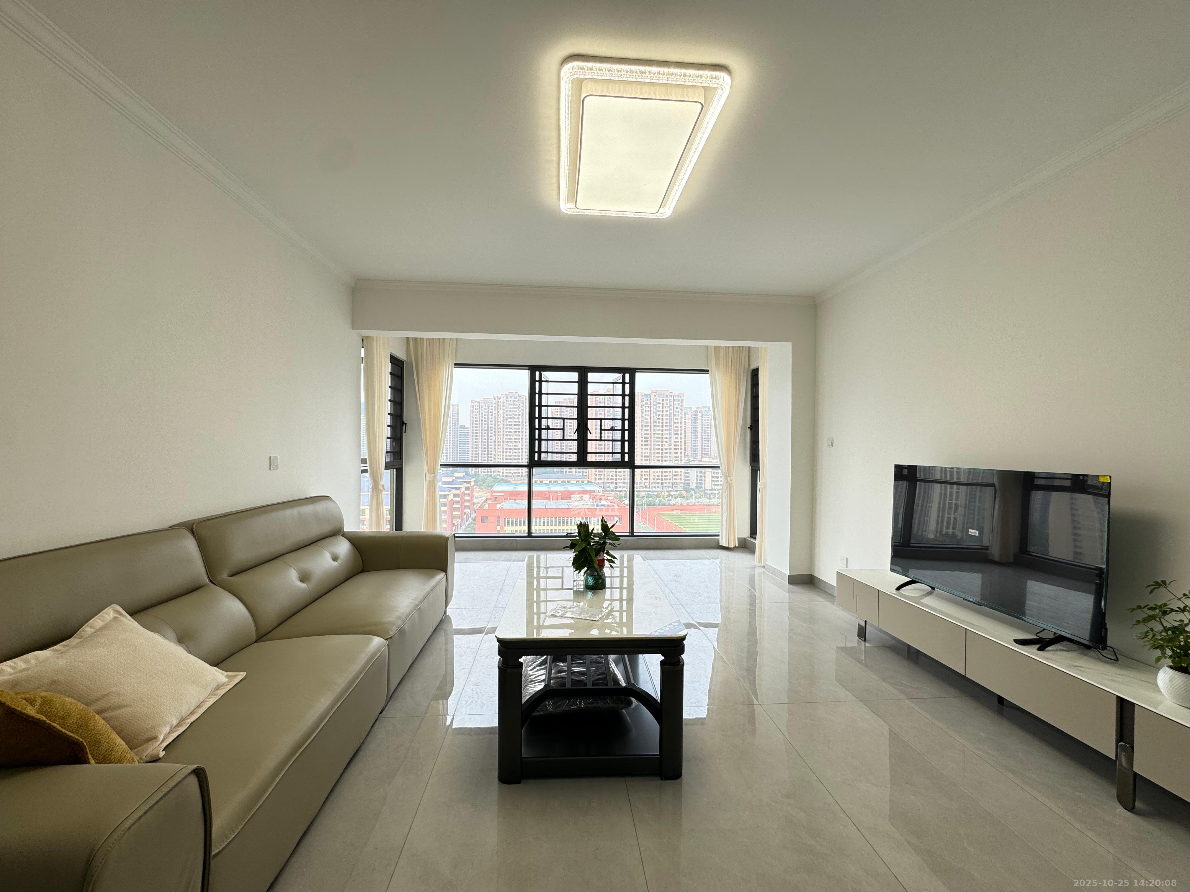 金石蓉园  1室0厅0卫    3000.0元/月